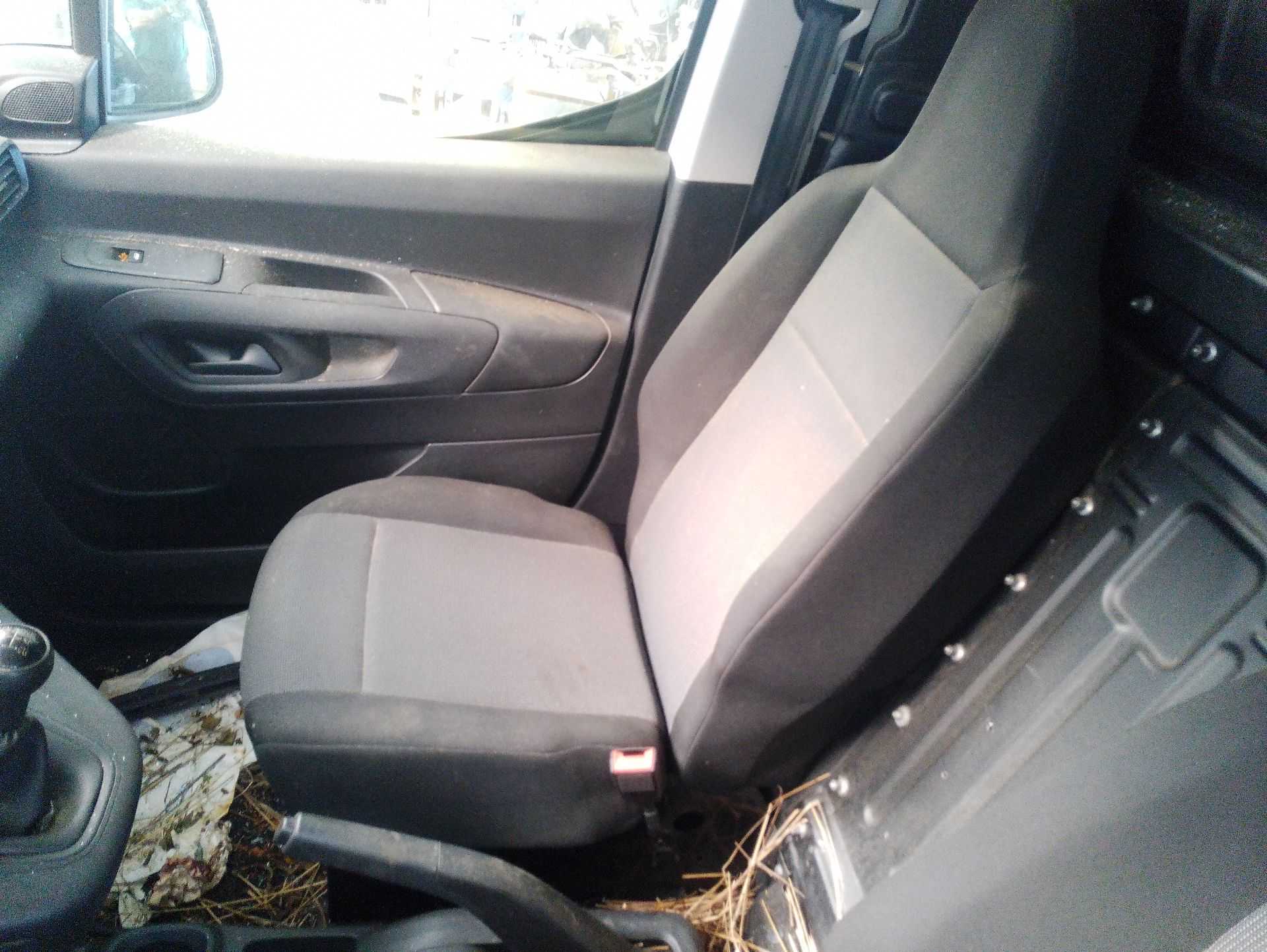 Recambio de asiento delantero derecho para opel combo furgoneta/monovolumen (k9) 1.5 d referencia OEM IAM   