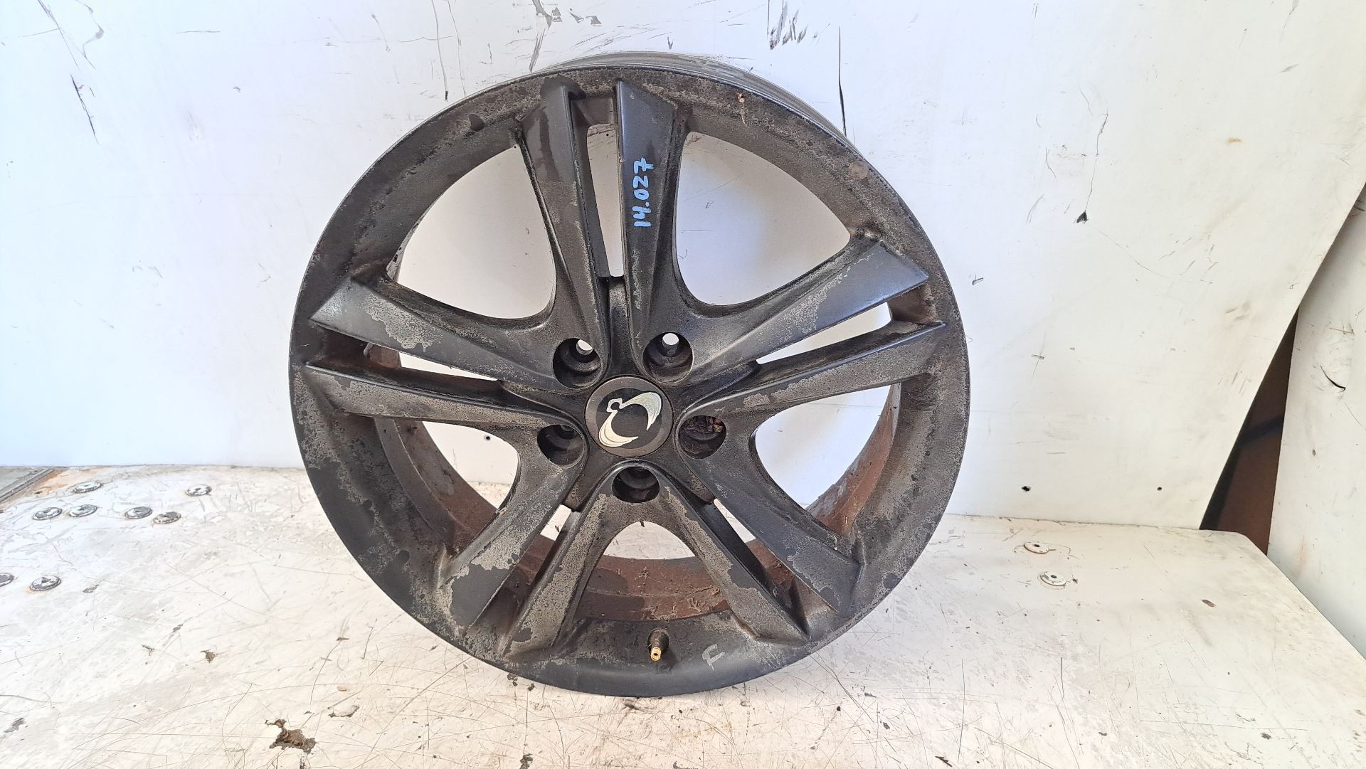 Recambio de llanta para ssangyong korando 2.0 td cat referencia OEM IAM r18 4173034220 