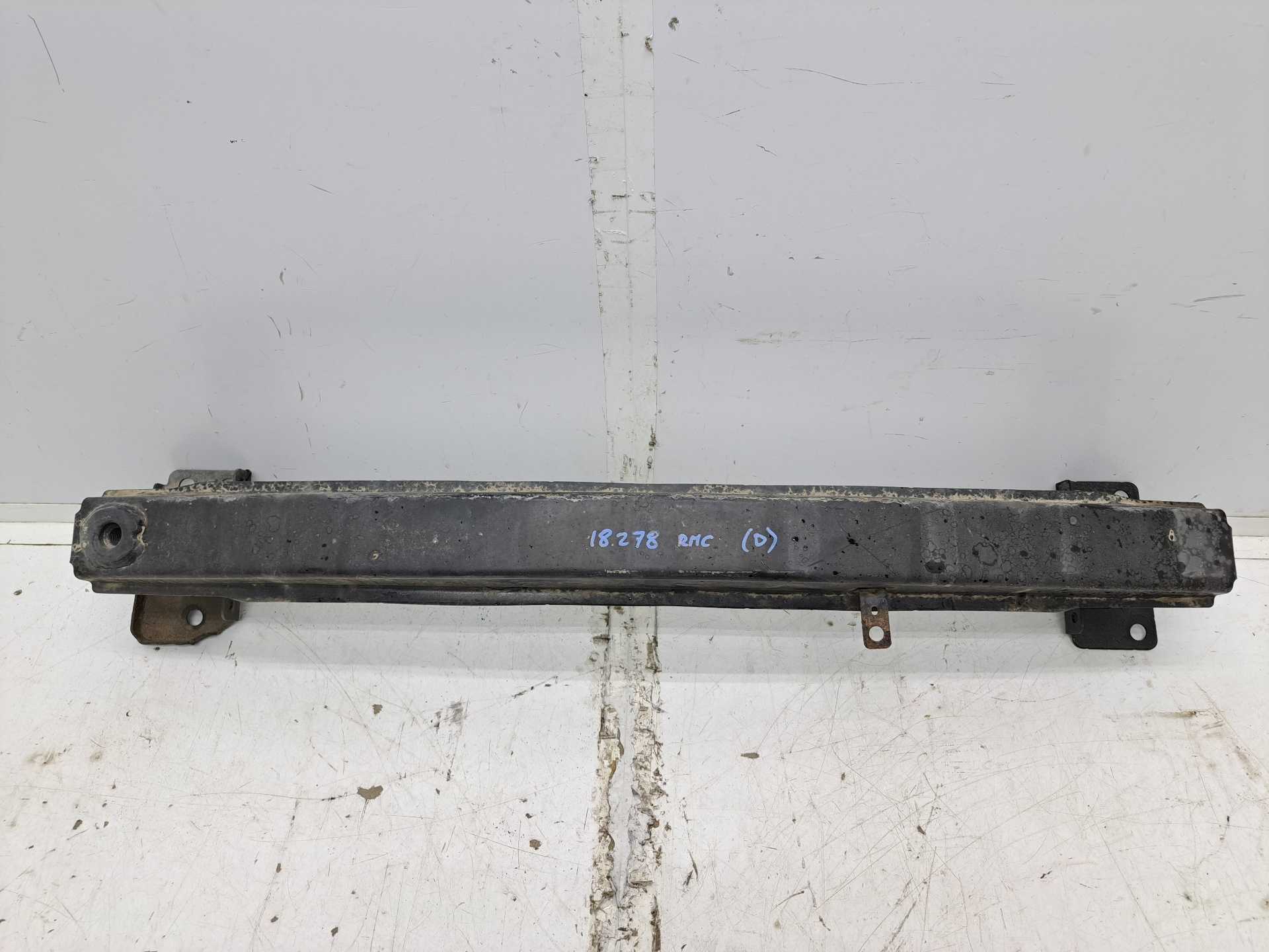 Recambio de refuerzo paragolpes delantero para skoda rapid 1.6 tdi dpf referencia OEM IAM   