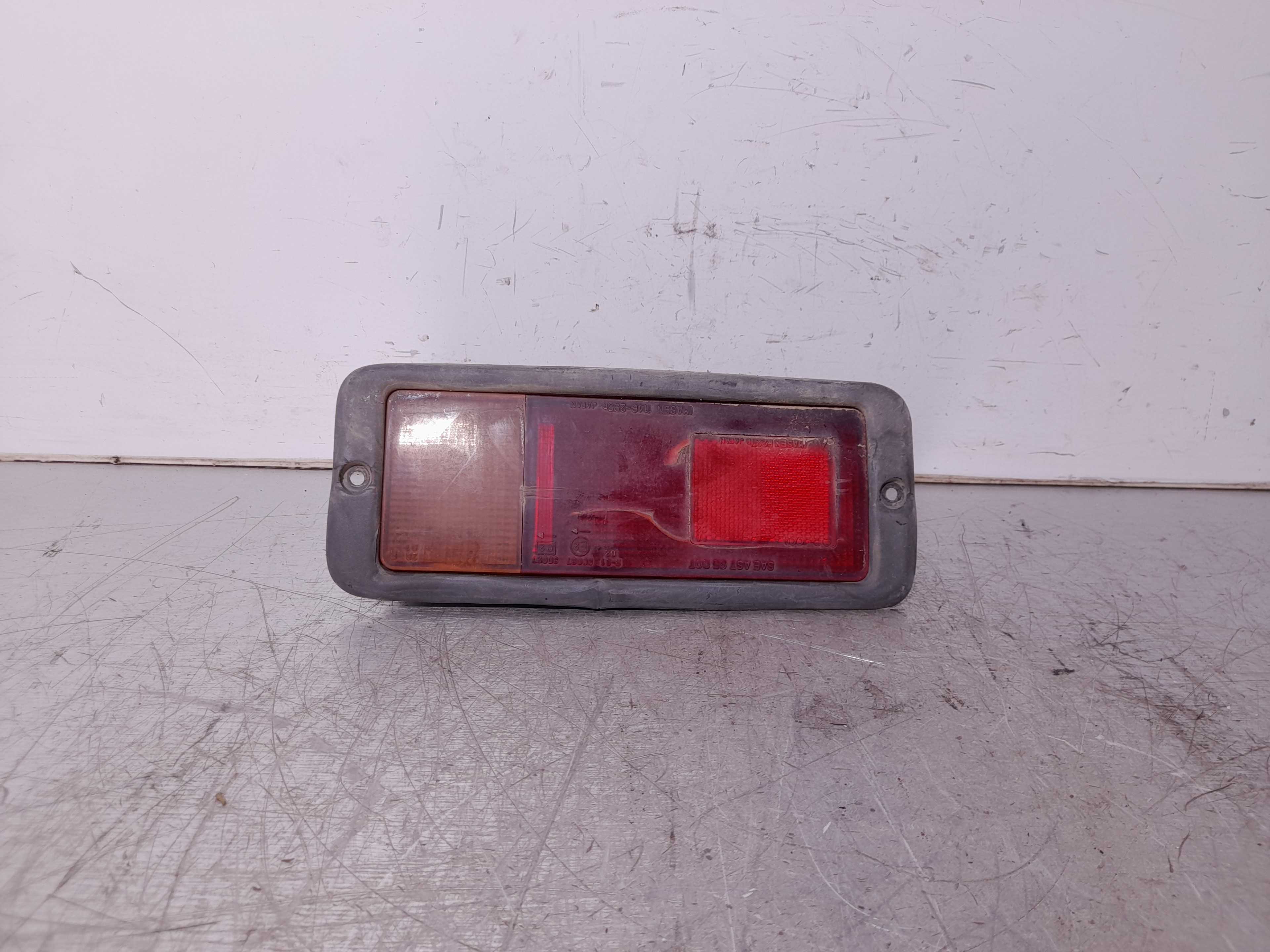 Recambio de piloto paragolpes trasero derecho para mitsubishi galloper (hyundai) 2.5 td cat referencia OEM IAM   
