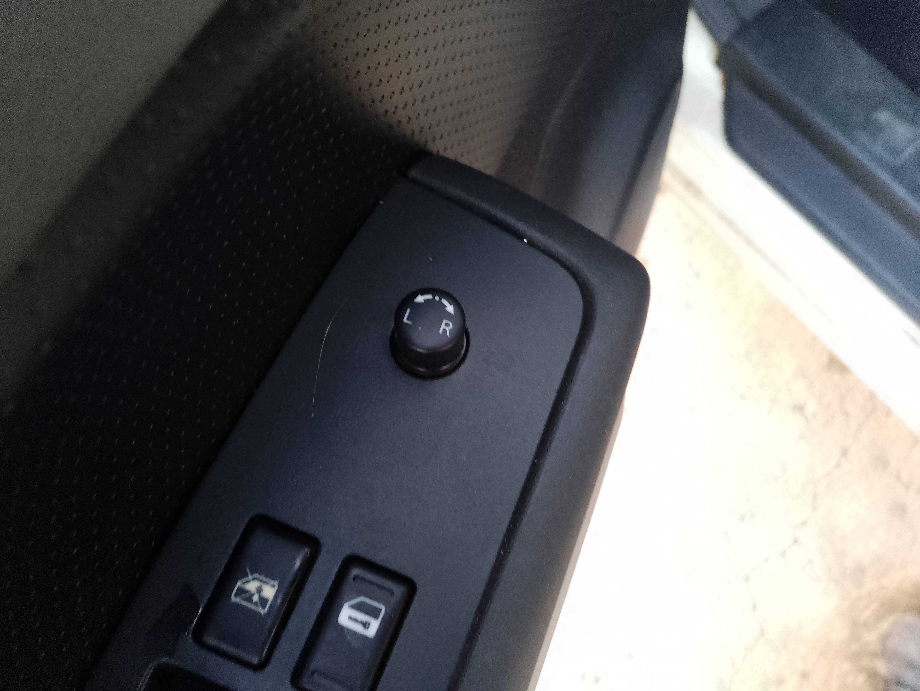 Recambio de mando retrovisor para nissan x-trail (t30) referencia OEM IAM   