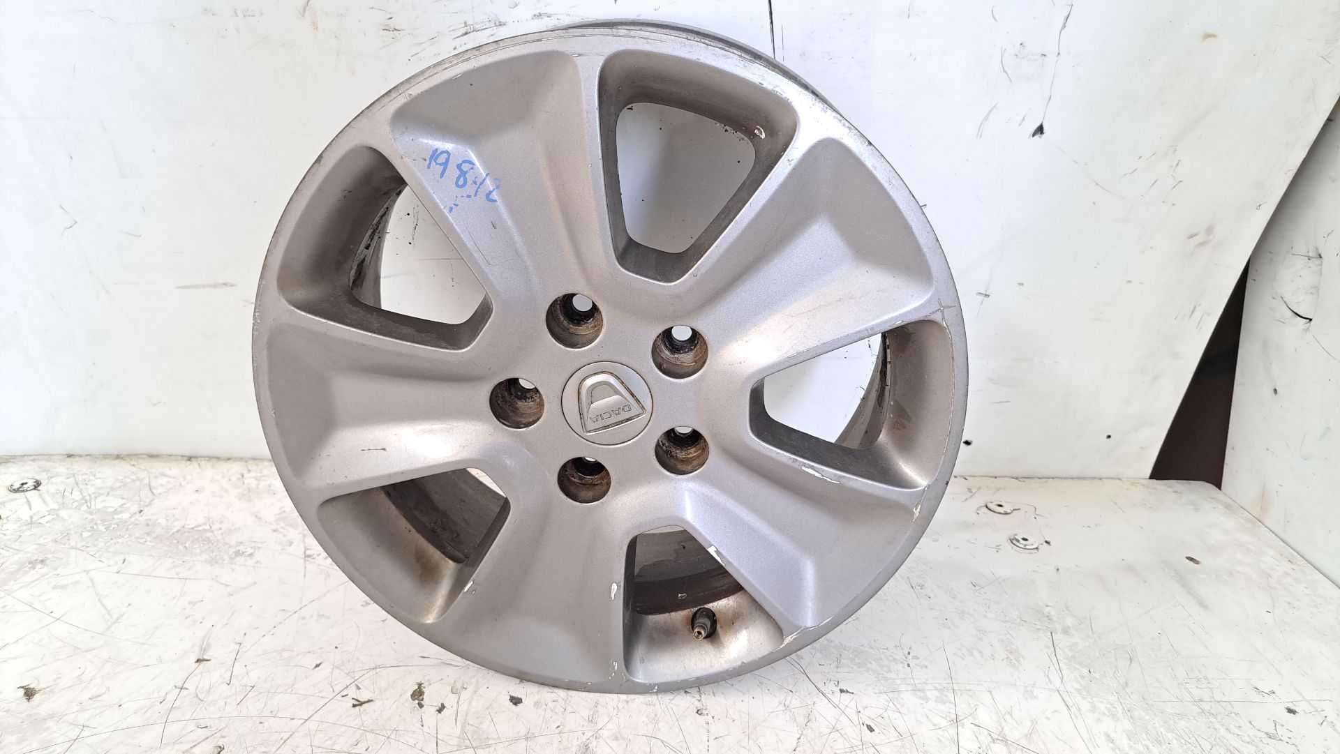 Recambio de llanta para dacia duster ambiance 4x2 referencia OEM IAM r16 403003157r 