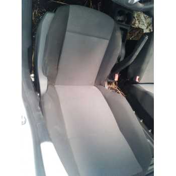 ASIENTO DELANTERO IZQUIERDO 