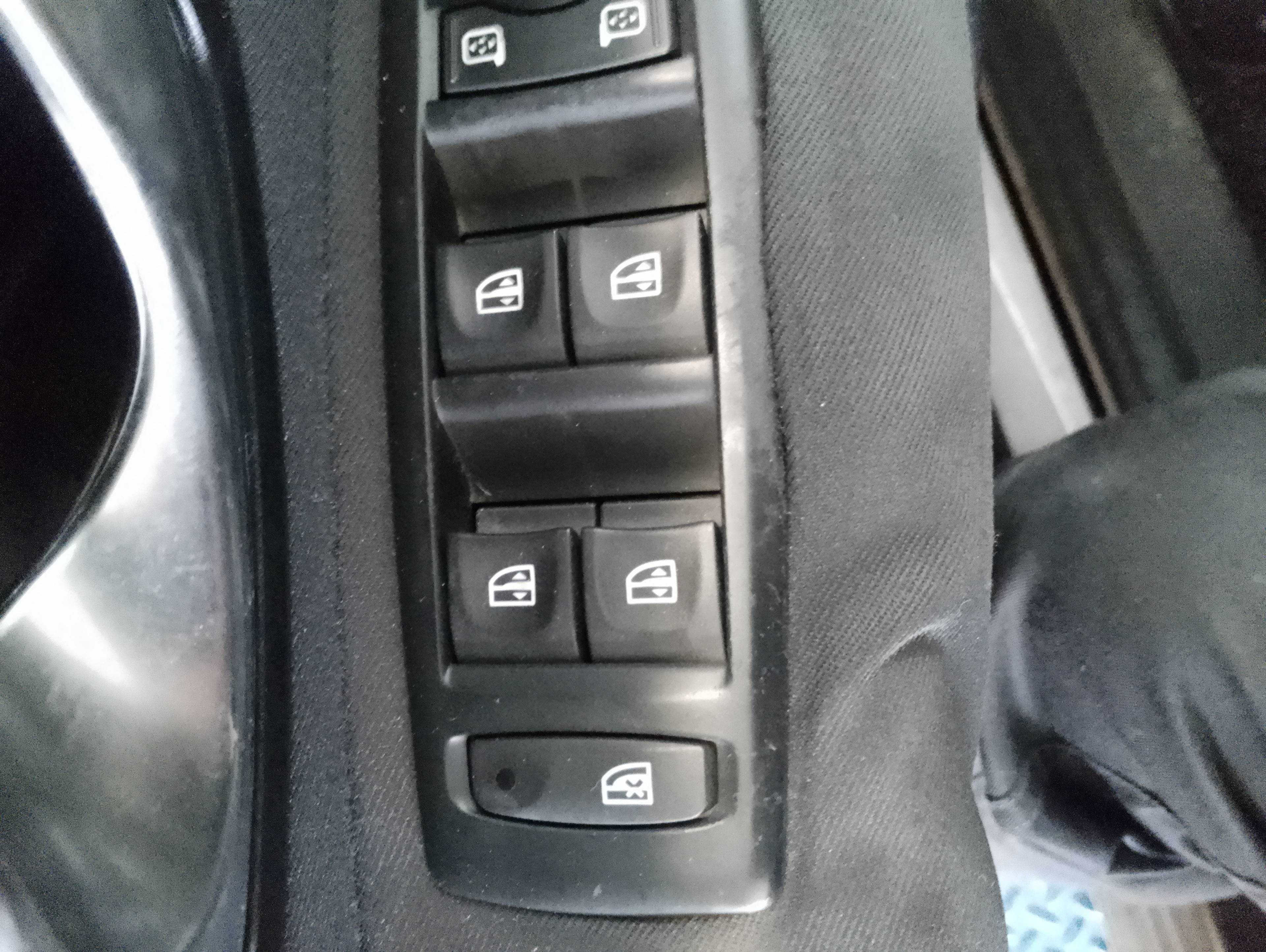 Recambio de mando elevalunas delantero izquierdo para renault megane iii berlina 5 p business referencia OEM IAM   