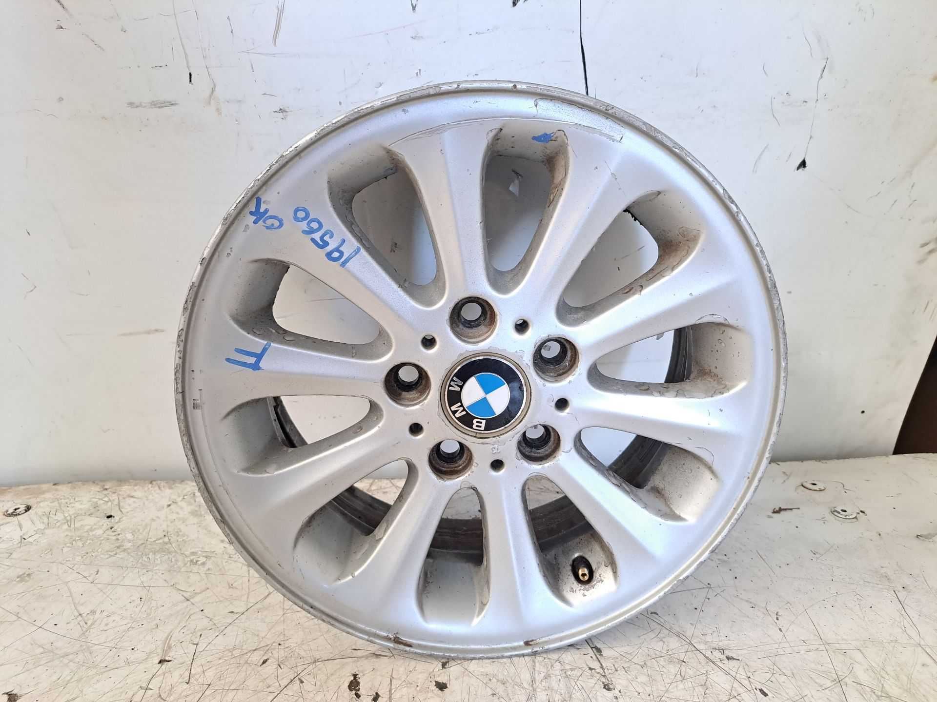 Recambio de llanta para bmw serie 1 berlina (e81/e87) 118d referencia OEM IAM r16 6775818 