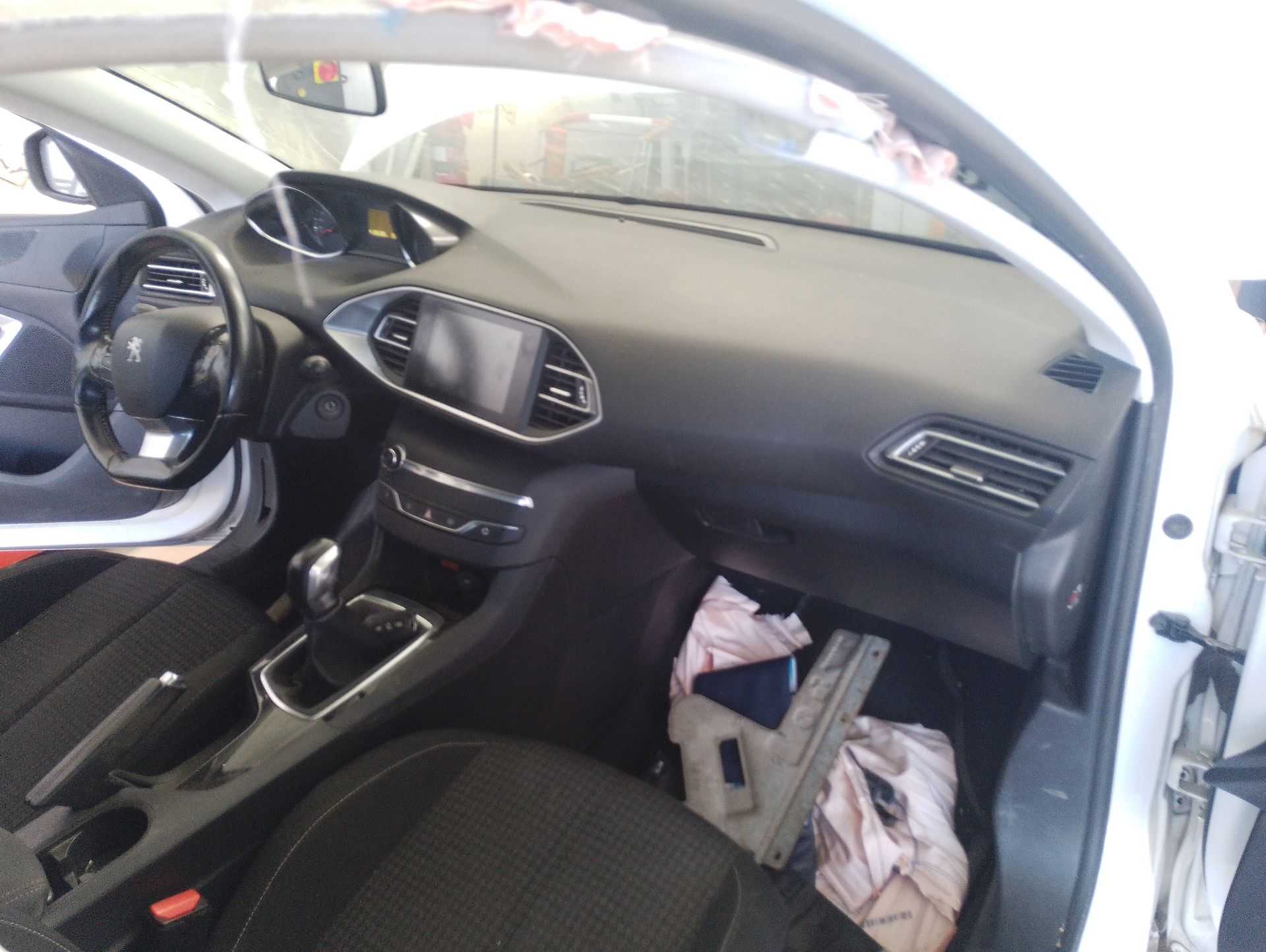 Recambio de salpicadero para peugeot 308 ii (lb_, lp_, lw_, lh_, l3_) 1.6 hdi 100 referencia OEM IAM 16108046ZD  