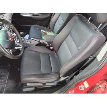 ASIENTO DELANTERO IZQUIERDO 