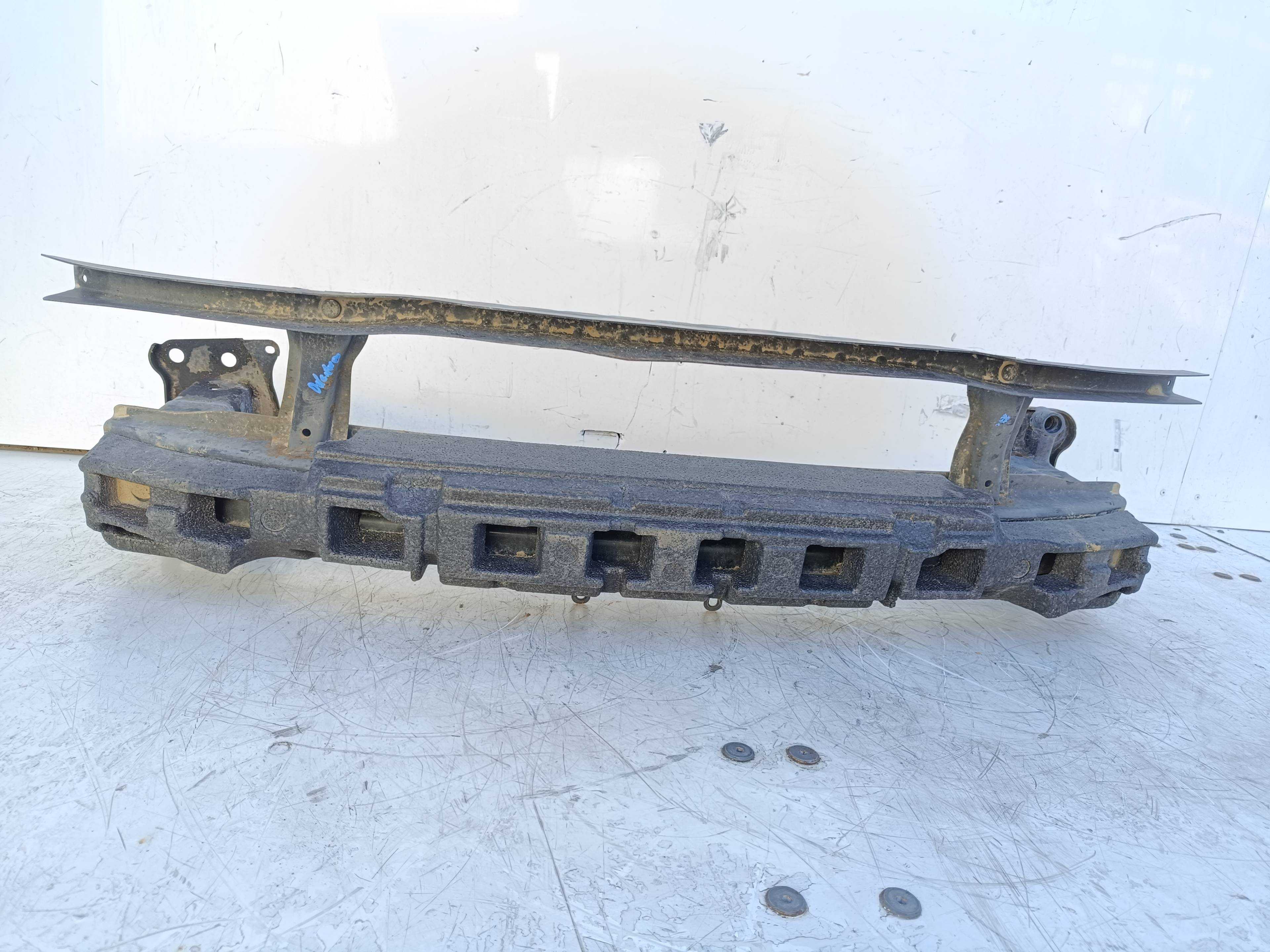 Recambio de refuerzo paragolpes delantero para volkswagen passat berlina (3c2) advance referencia OEM IAM   