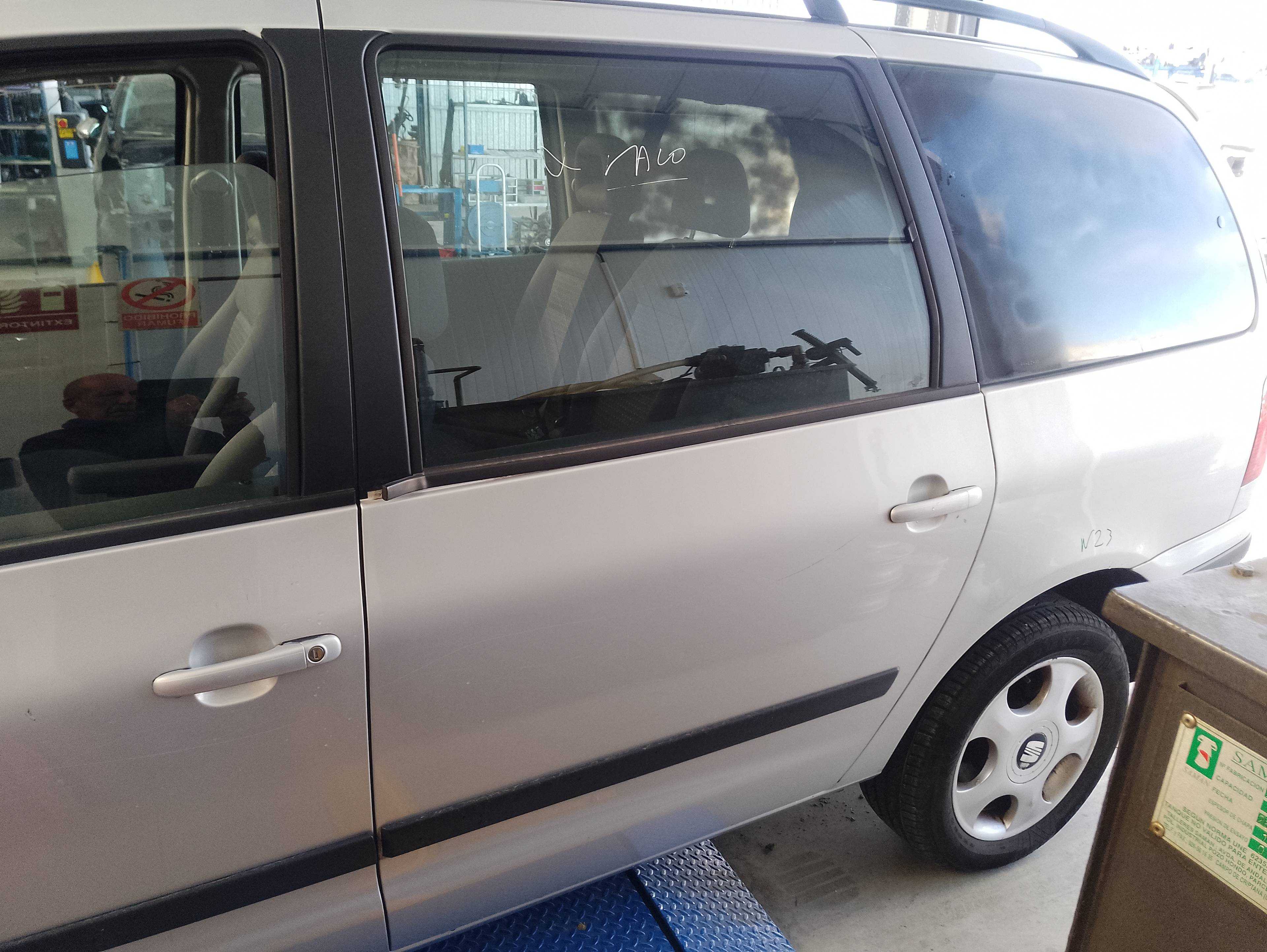 Recambio de puerta trasera izquierda para seat alhambra (7v9) signa 4x4 referencia OEM IAM   