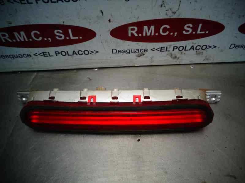 Recambio de piloto trasero central para toyota corolla verso (r1) 1.8 16v cat referencia OEM IAM   