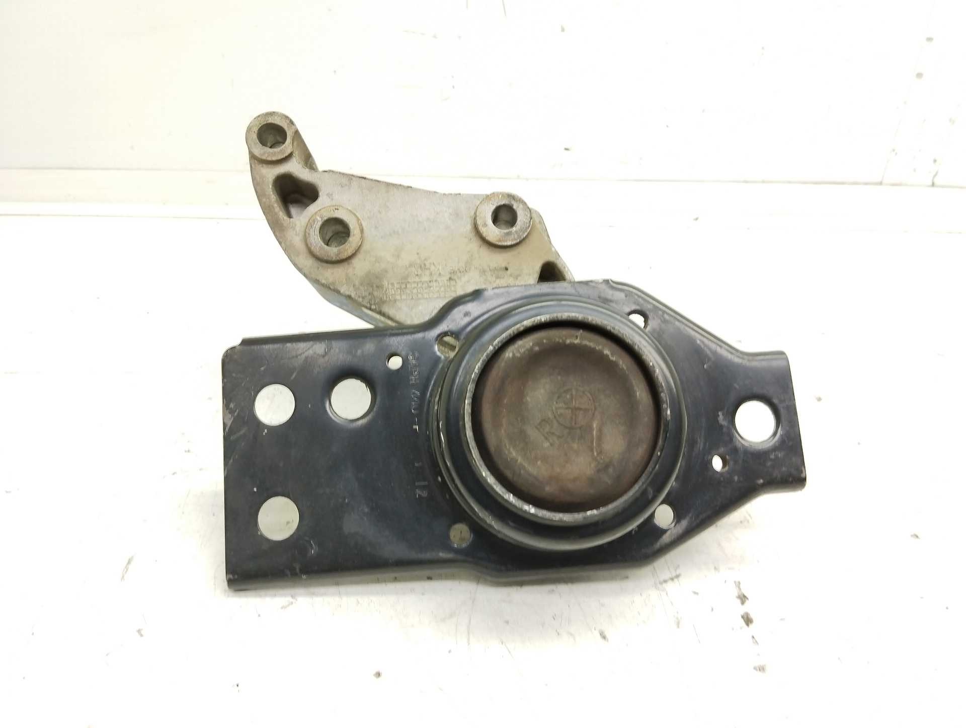 Recambio de soporte motor derecho para nissan x-trail (t30) referencia OEM IAM 575AF100C  