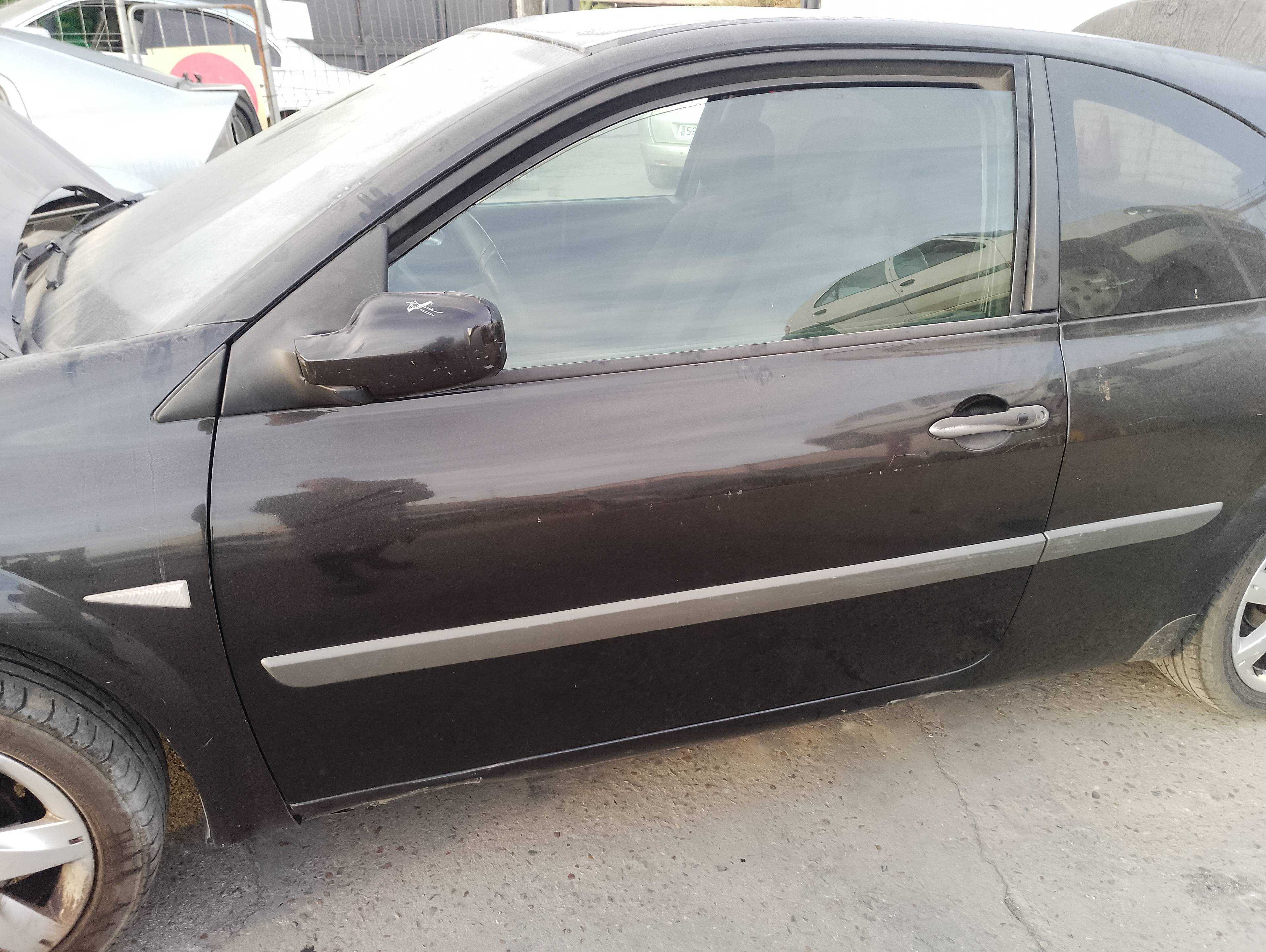 Recambio de puerta delantera izquierda para renault megane ii berlina 3p confort dynamique referencia OEM IAM   