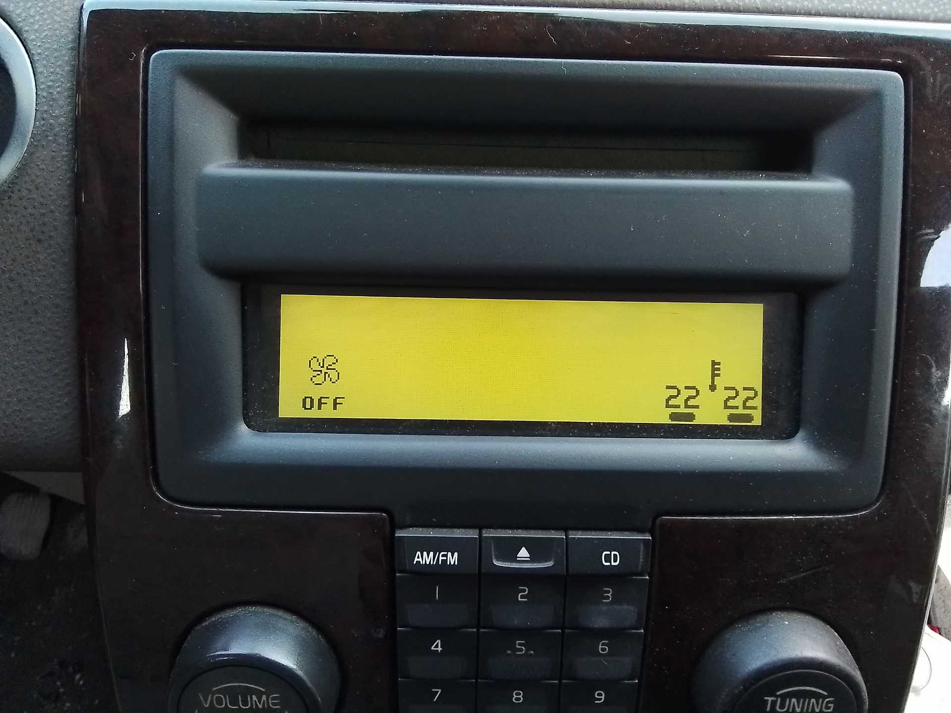 Recambio de pantalla multifuncion para volvo v50 familiar 1.6 diesel cat referencia OEM IAM   
