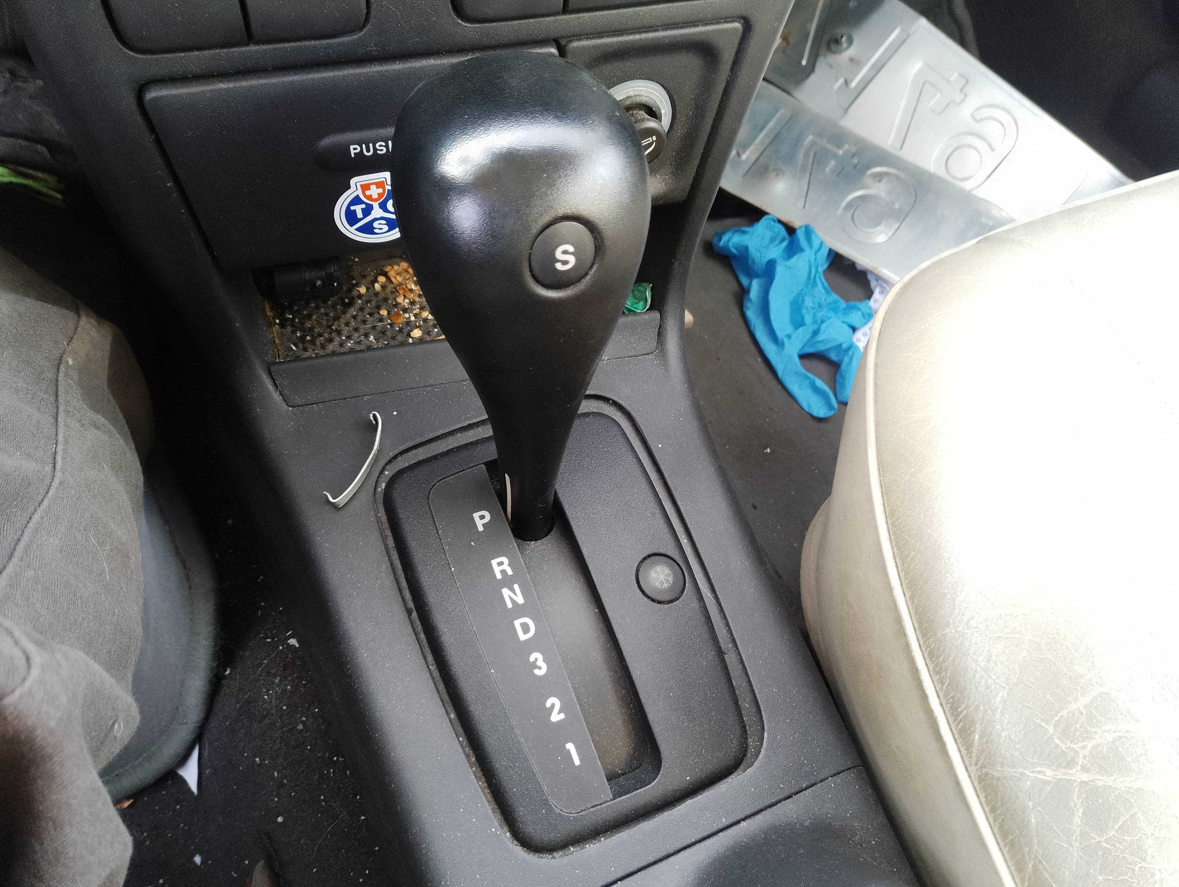Recambio de palanca cambio para saab 900 berlina 2.0 cat referencia OEM IAM   