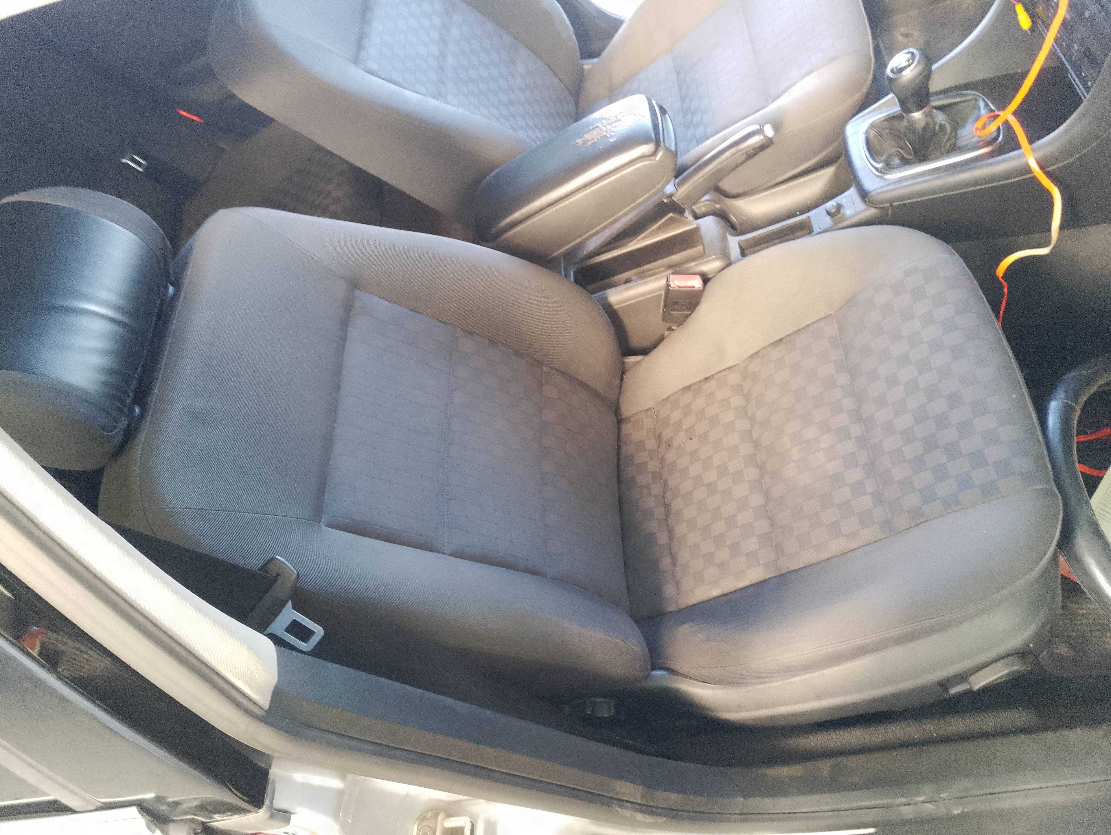 Recambio de asiento delantero derecho para audi a6 berlina (4b2) 1.9 tdi referencia OEM IAM   