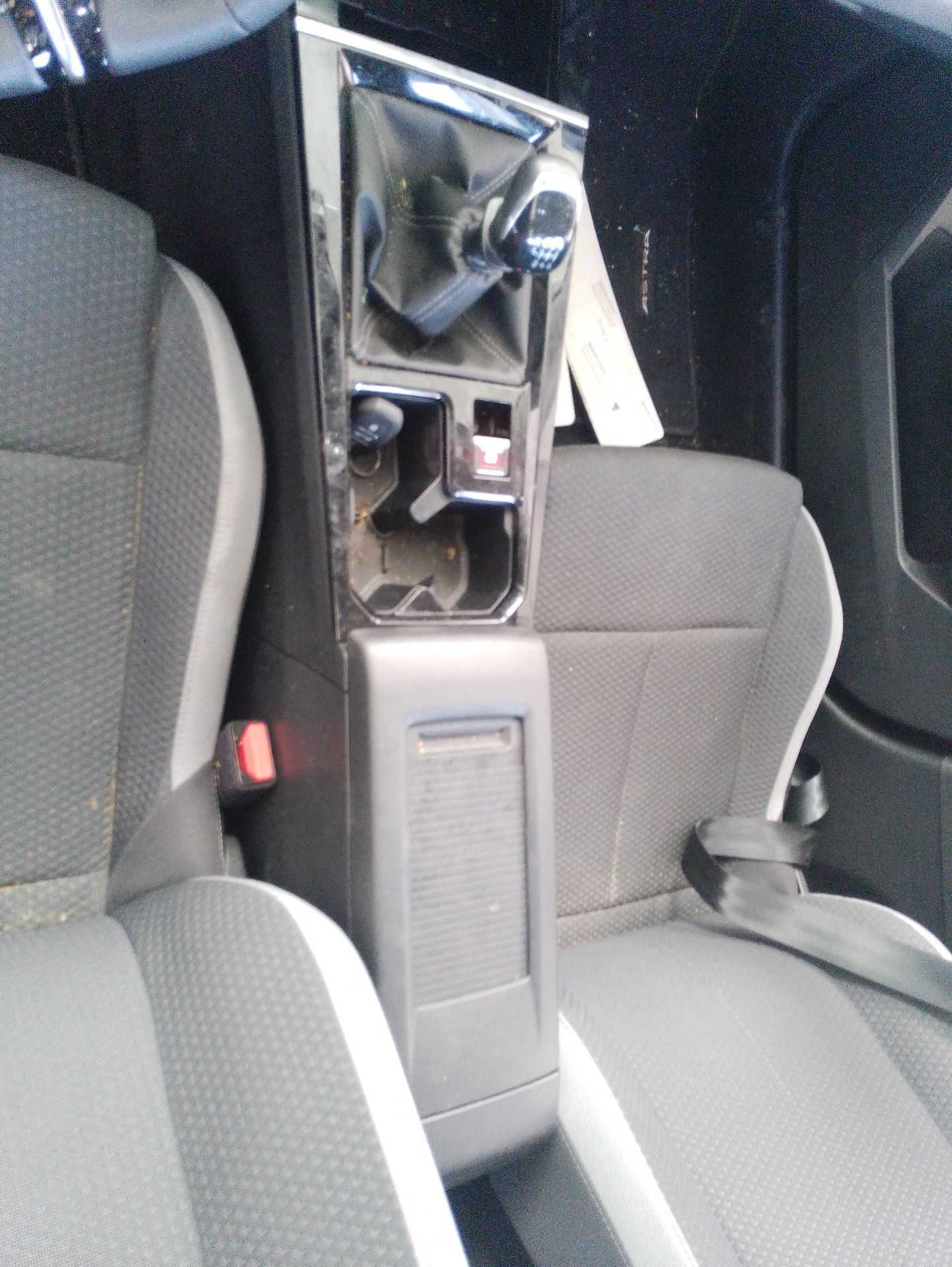 Recambio de apoyabrazos central para opel astra l (ov5) 1.2 (fphnsl, fphnsr) referencia OEM IAM   