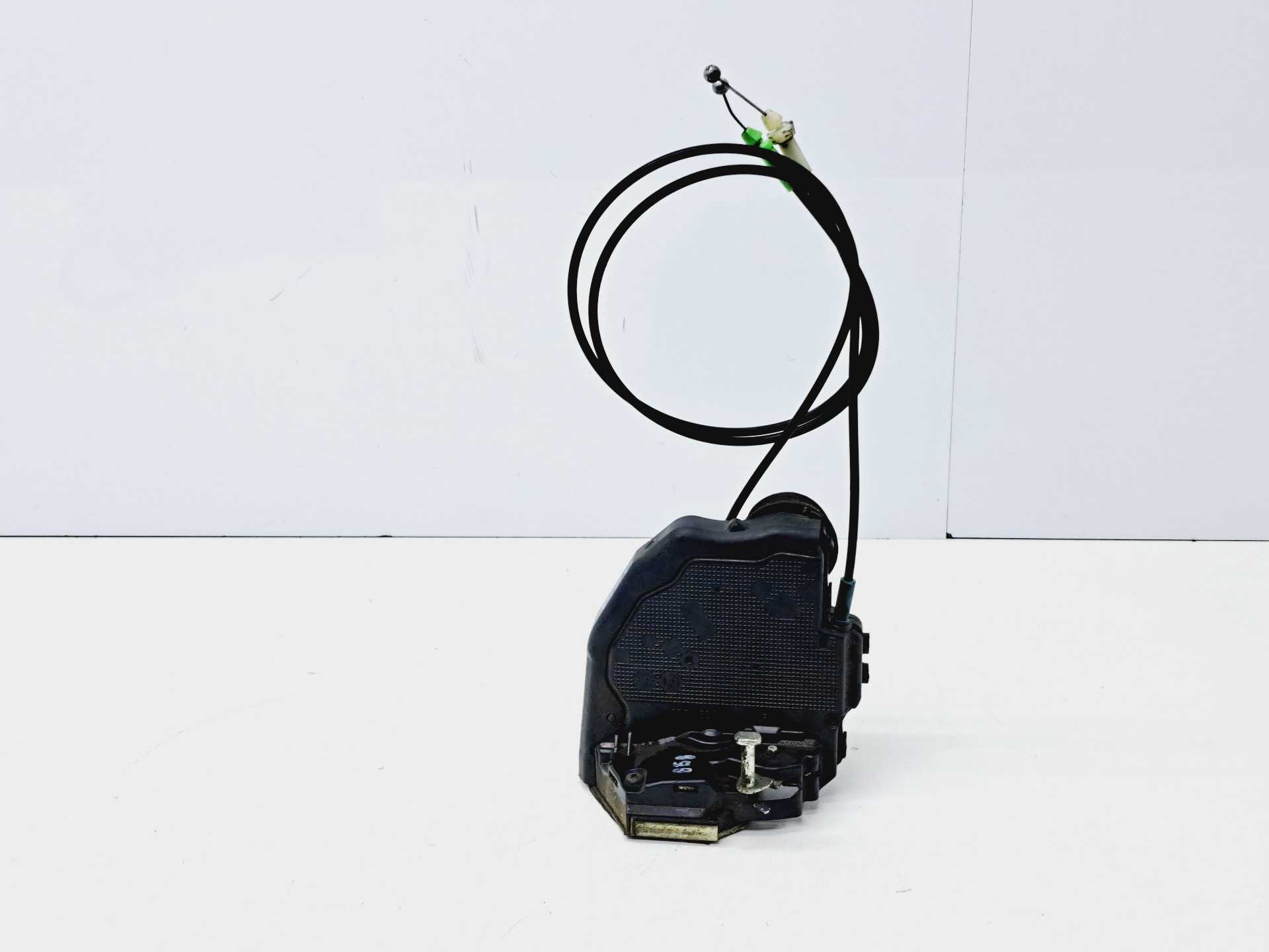 Recambio de cerradura puerta trasera derecha para toyota verso active referencia OEM IAM 690500F031  