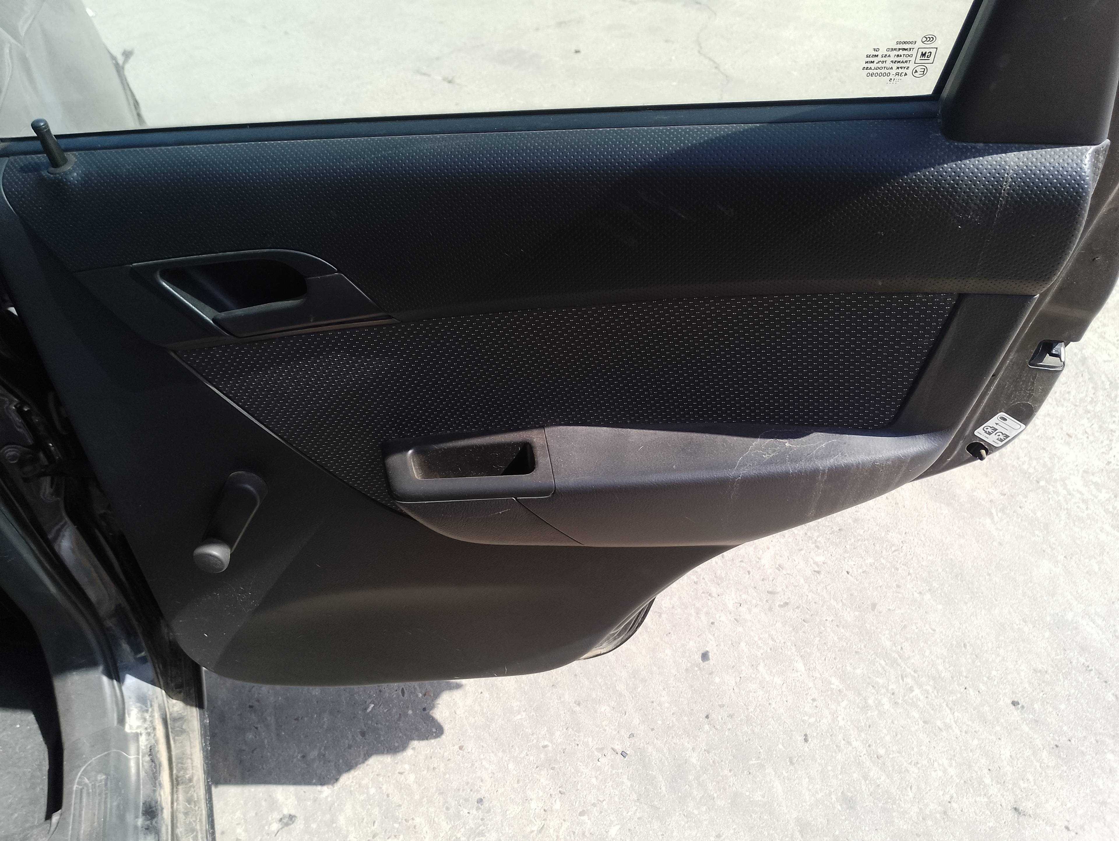 Recambio de guarnecido puerta trasera derecha para chevrolet aveo referencia OEM IAM   