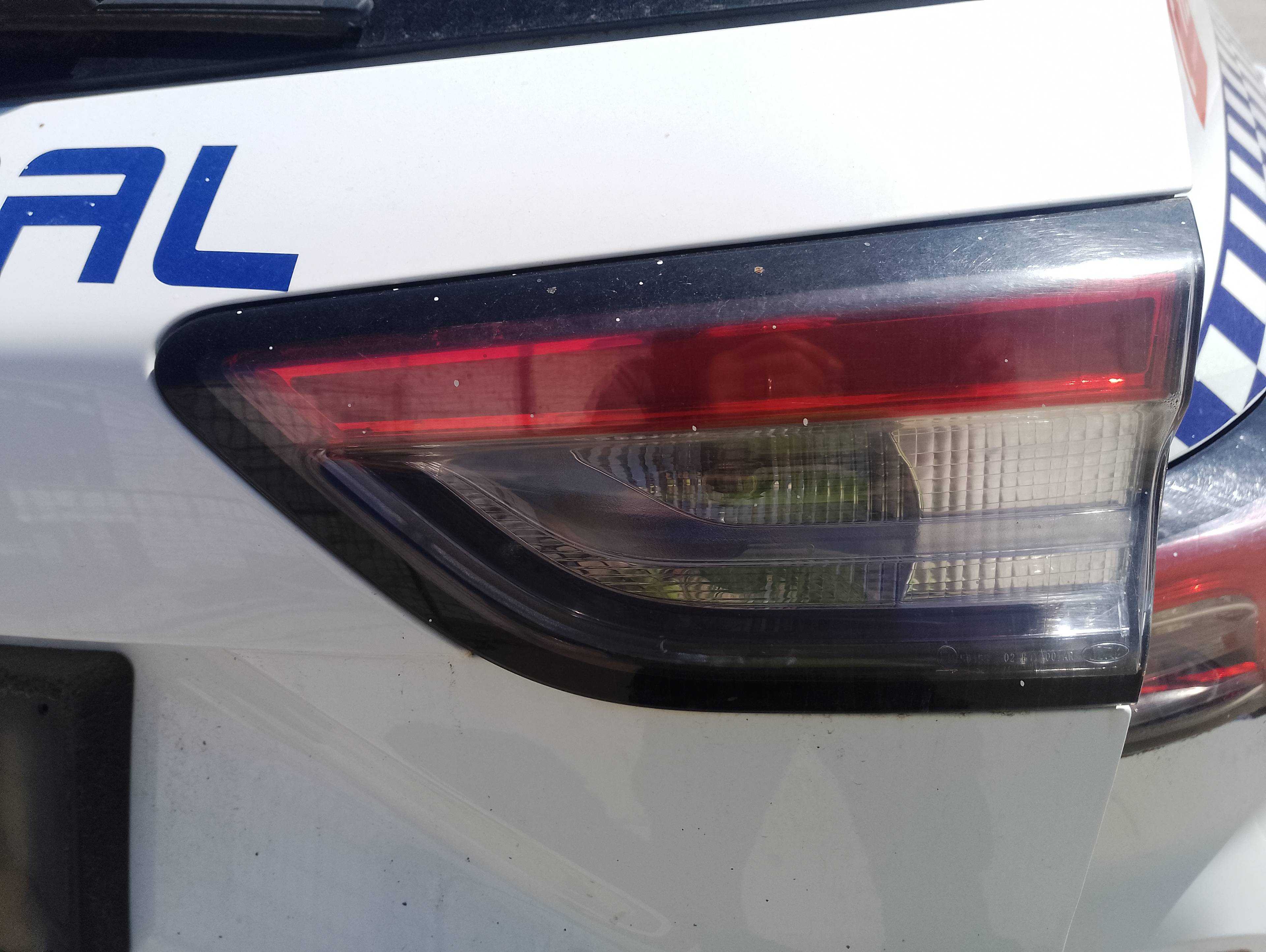 Recambio de piloto porton trasero derecho para ford kuga trend referencia OEM IAM   
