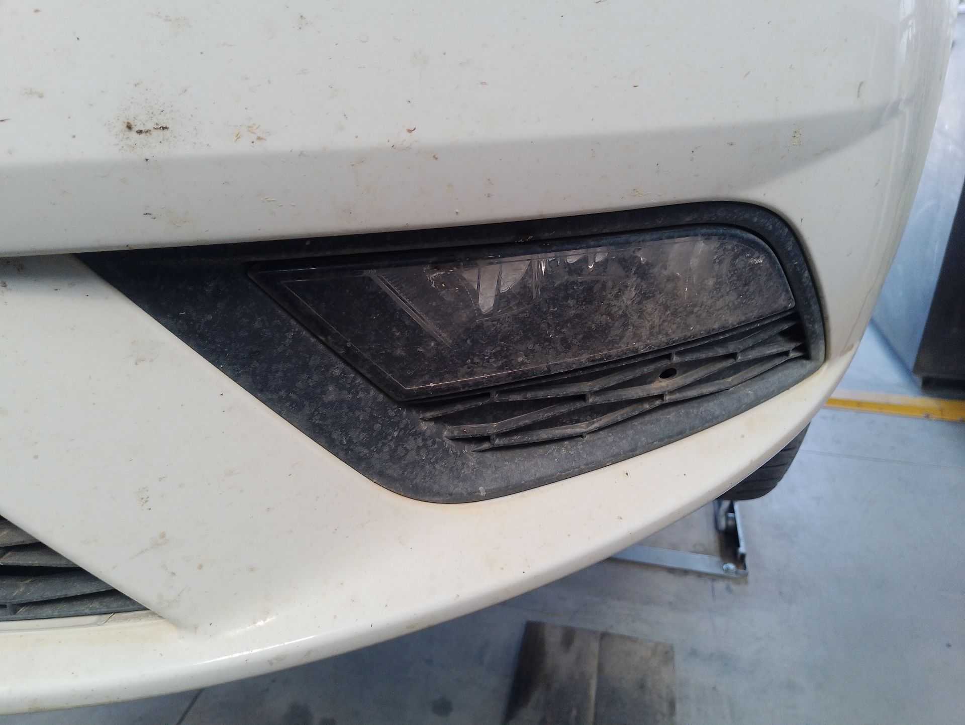 Recambio de faro antiniebla izquierdo para seat ibiza iv (6j5, 6p1) 1.0 referencia OEM IAM 6J9941701A  