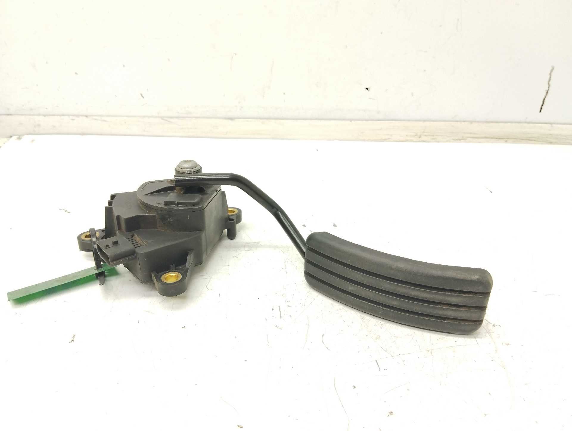 Recambio de pedal acelerador para renault megane ii berlina 5p authentique referencia OEM IAM 8200153270  