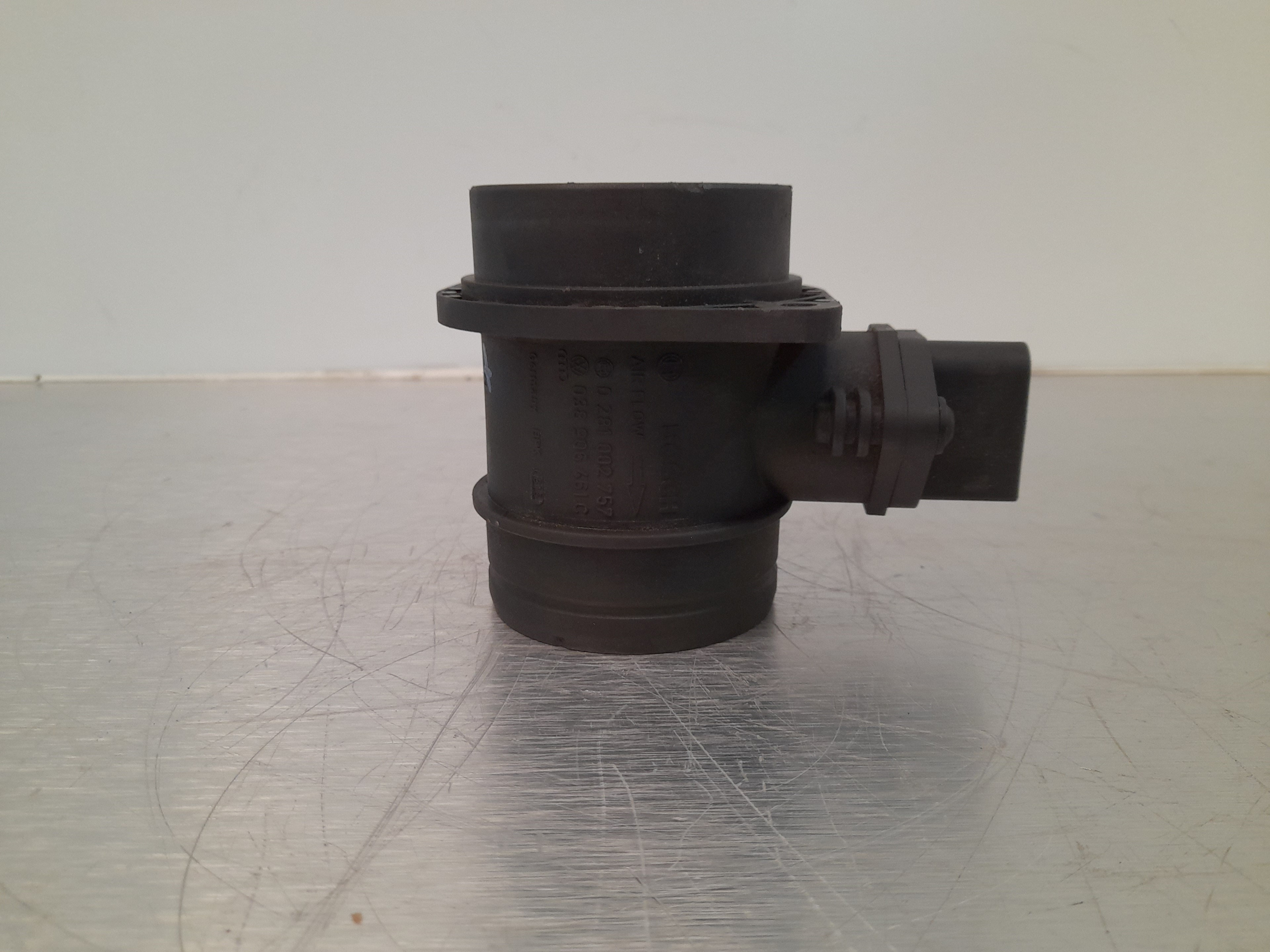 Recambio de caudalimetro para volkswagen new beetle (9c1/1c1) 1.9 tdi referencia OEM IAM 038906461C  