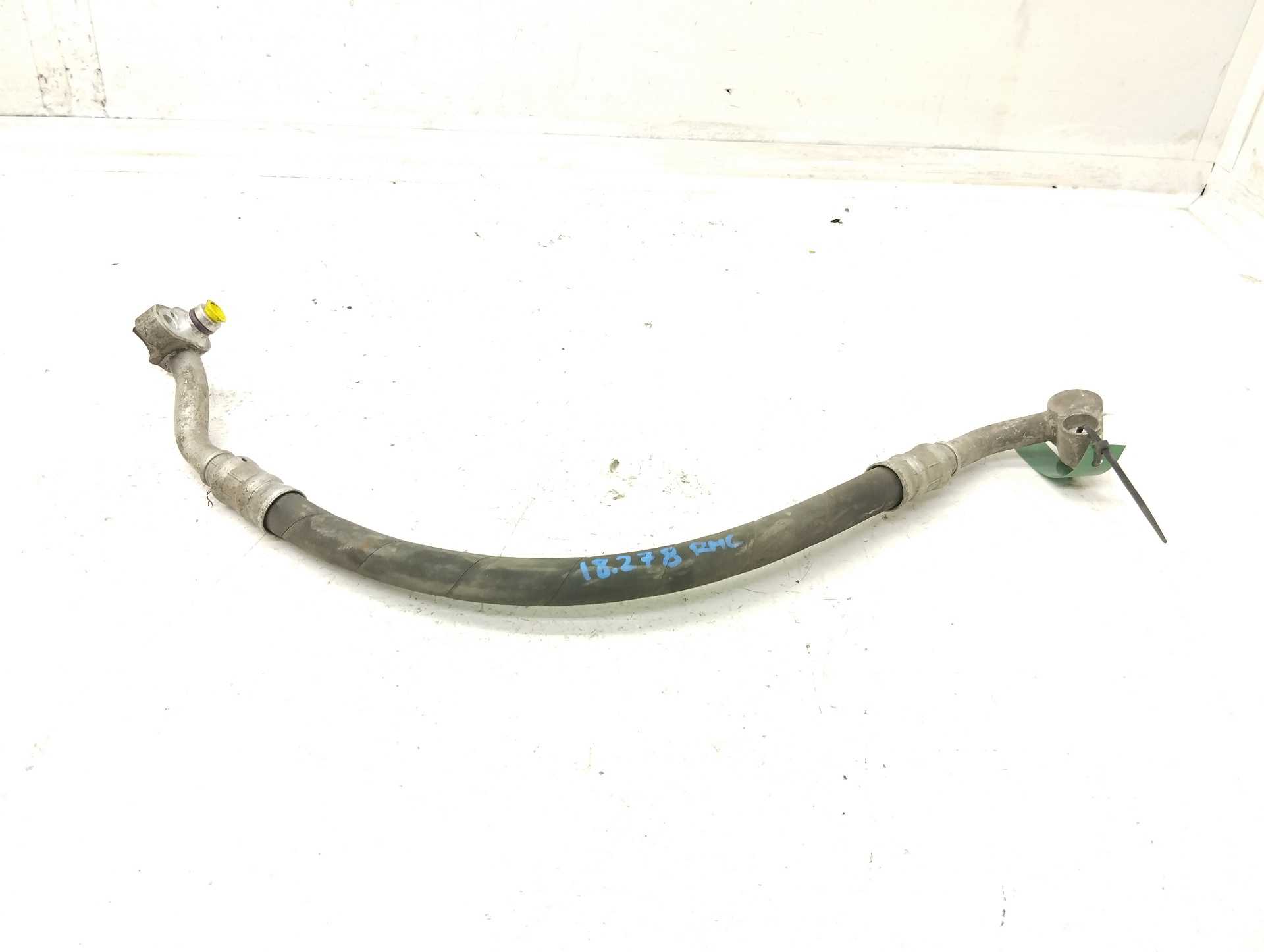 Recambio de tubos aire acondicionado para skoda rapid 1.6 tdi dpf referencia OEM IAM 6R0820721AC  