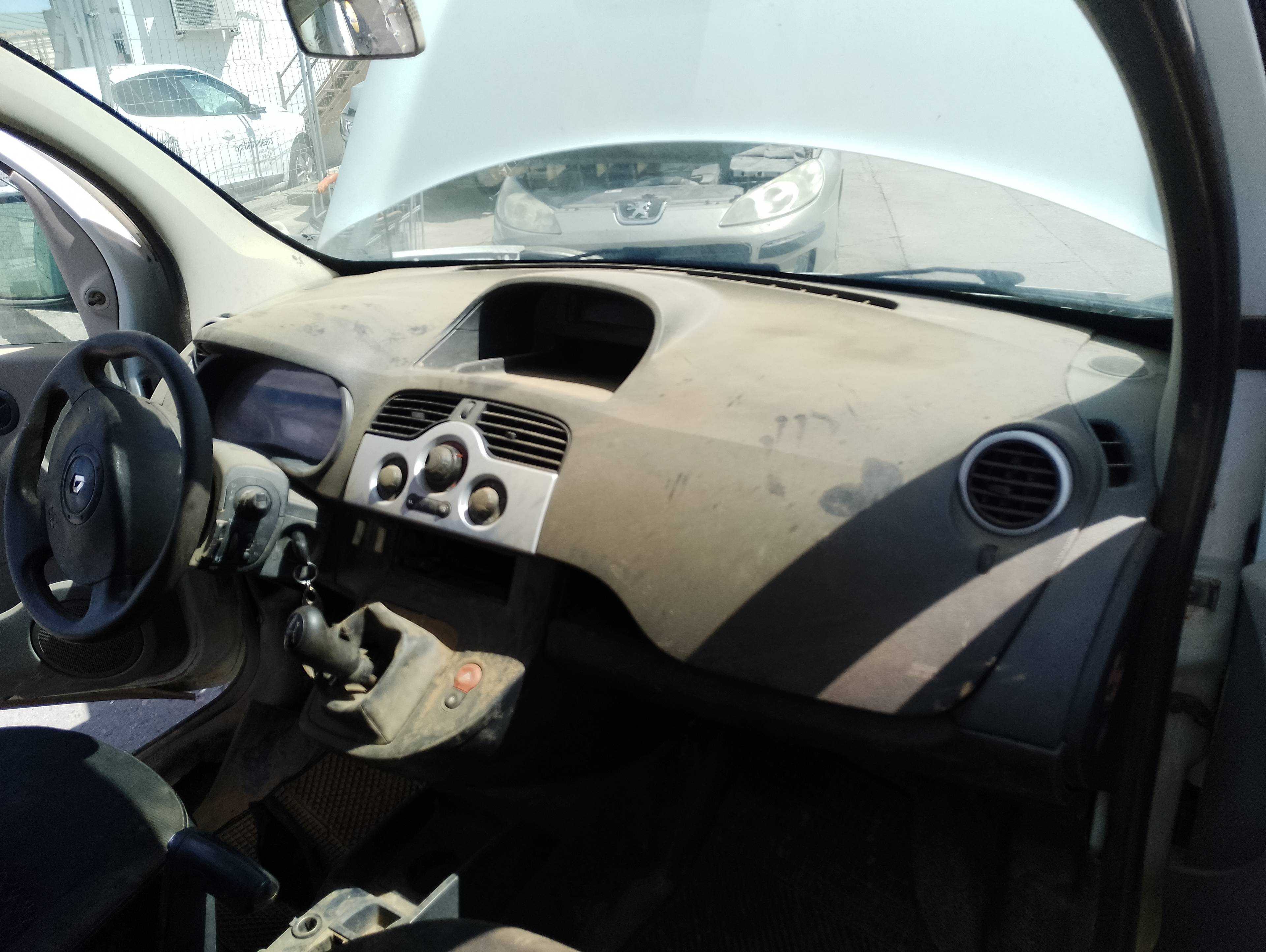 Recambio de salpicadero para renault kangoo dynamique referencia OEM IAM   