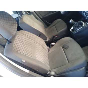 ASIENTO DELANTERO DERECHO 