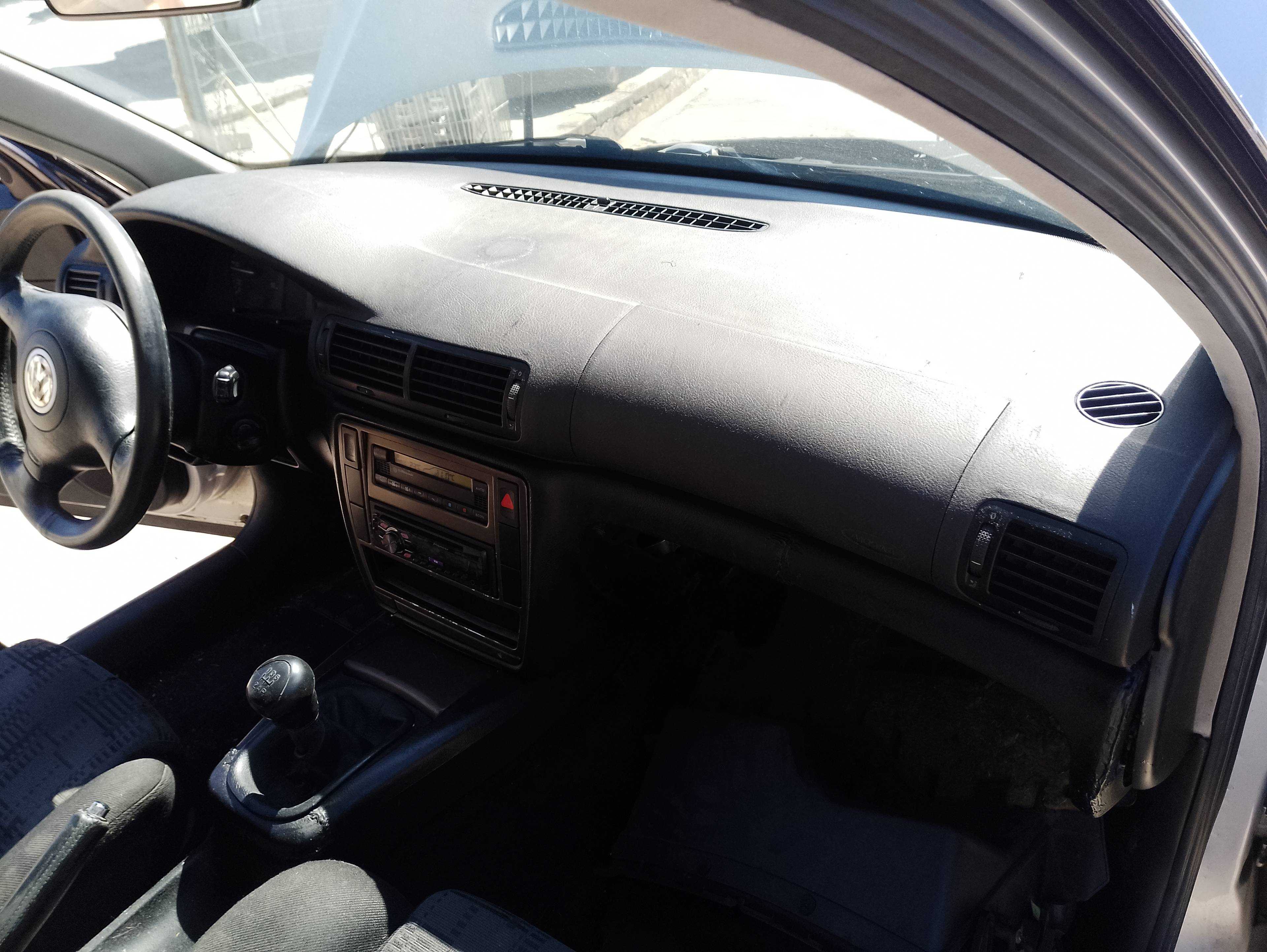 Recambio de salpicadero para volkswagen passat berlina (3a2) cl referencia OEM IAM   