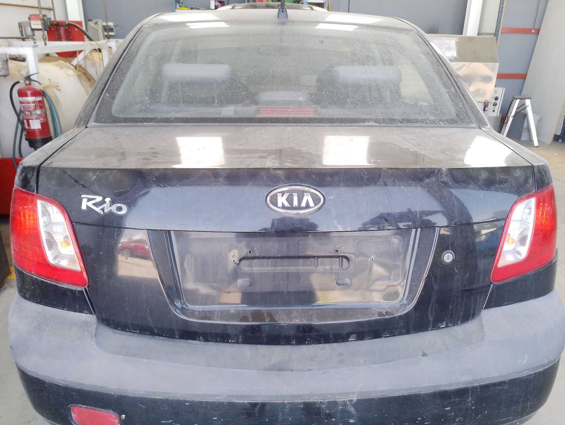 Recambio de tapa maletero para kia rio ii sedán (jb) 1.4 16v referencia OEM IAM   