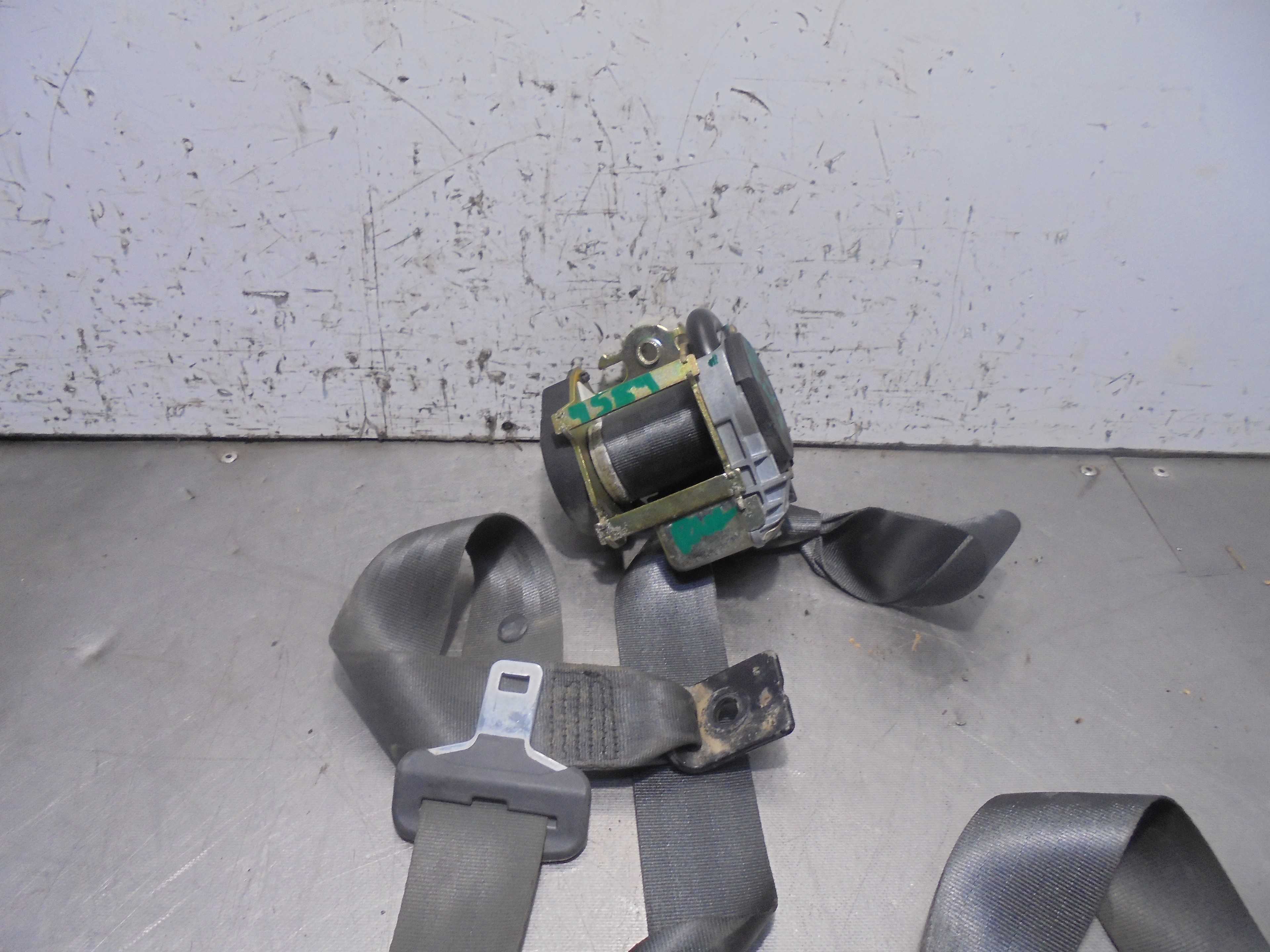 Recambio de cinturon seguridad trasero derecho para renault megane ii coupe/cabrio referencia OEM IAM 8200077387  
