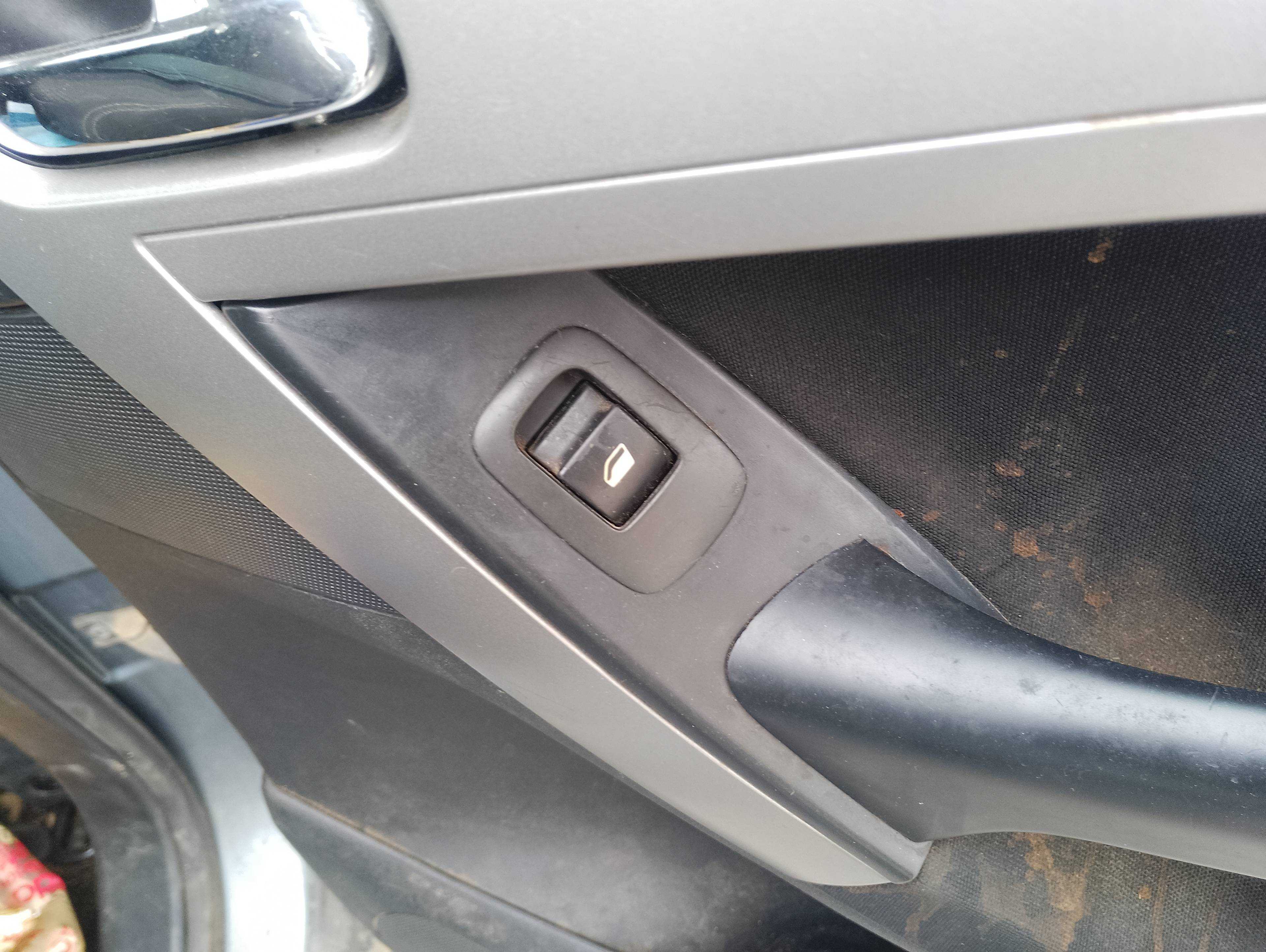 Recambio de mando elevalunas trasero derecho para citroën c4 picasso referencia OEM IAM   