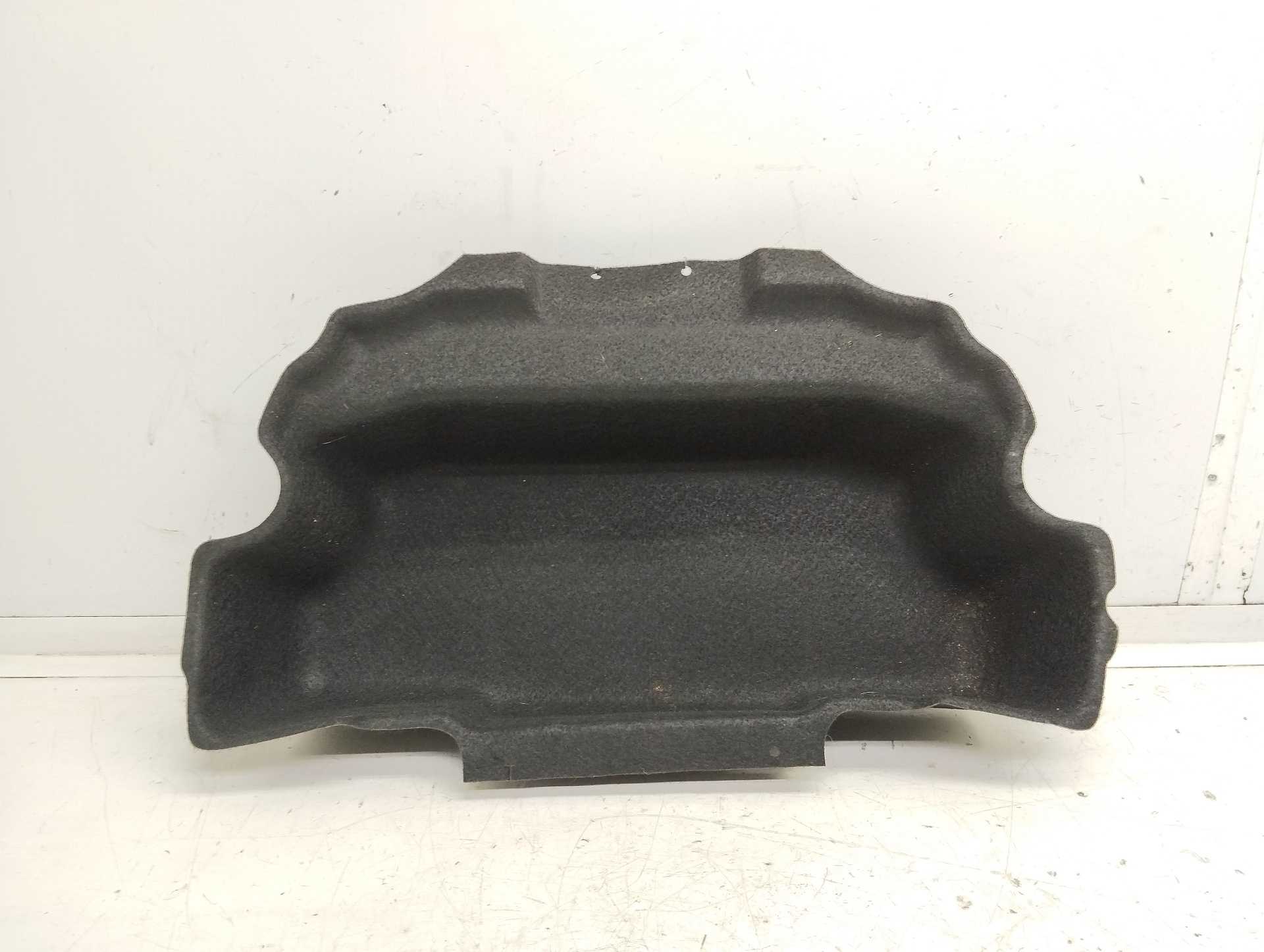 Recambio de moqueta interior para renault scenic iv black edition referencia OEM IAM   