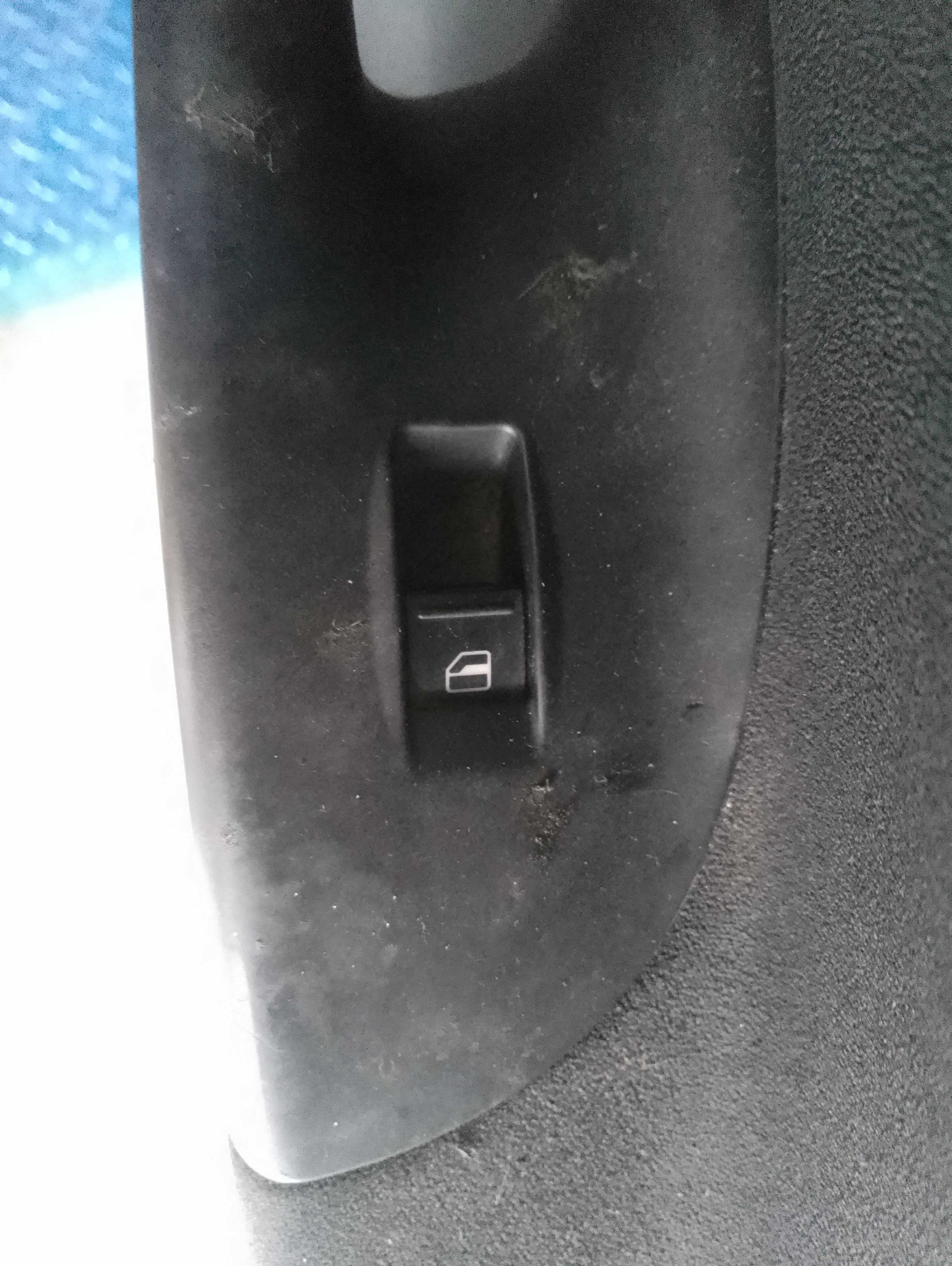 Recambio de mando elevalunas trasero derecho para volkswagen passat berlina (3c2) advance referencia OEM IAM   