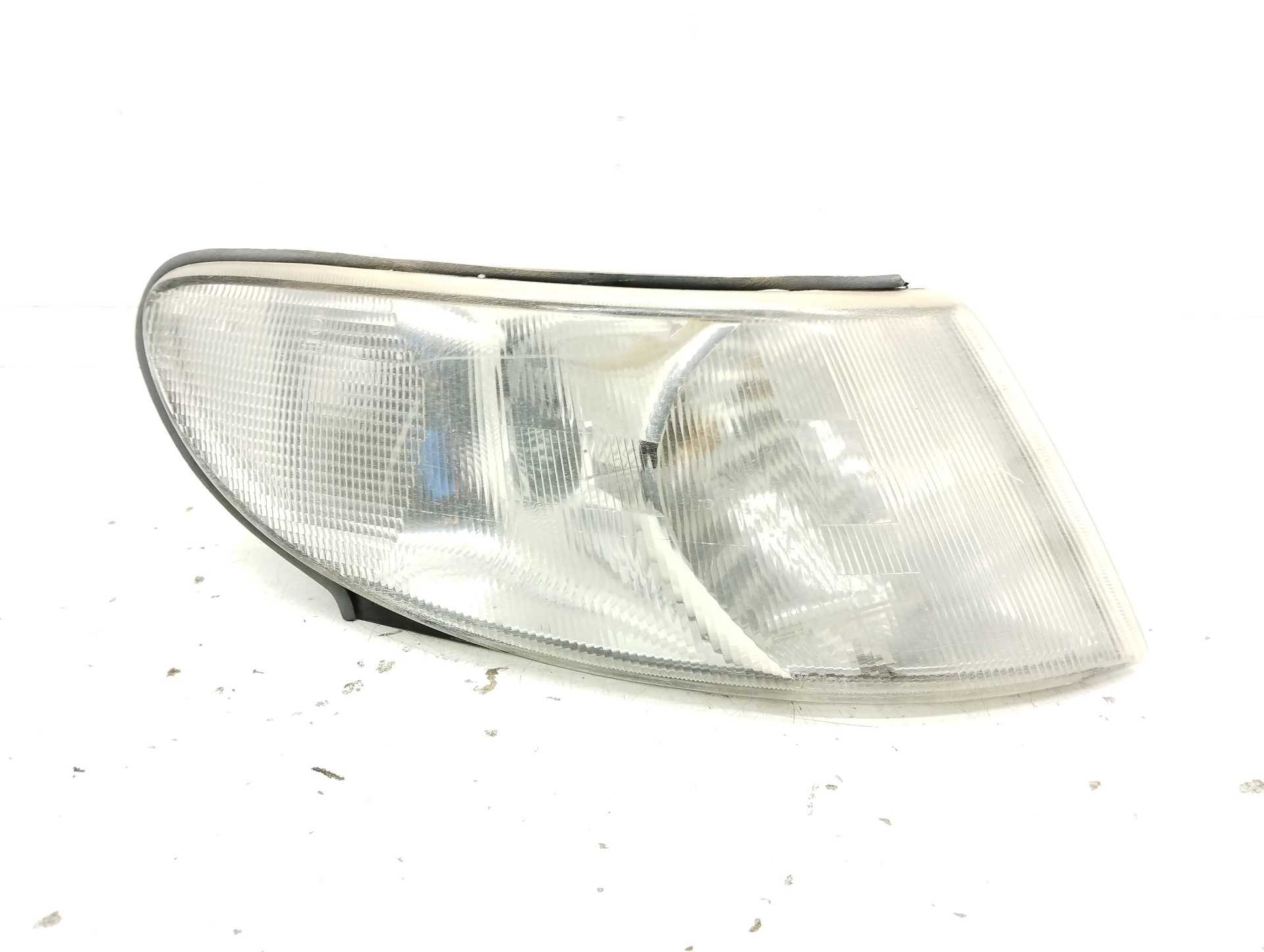Recambio de piloto delantero derecho para saab 900 berlina 2.0 cat referencia OEM IAM   