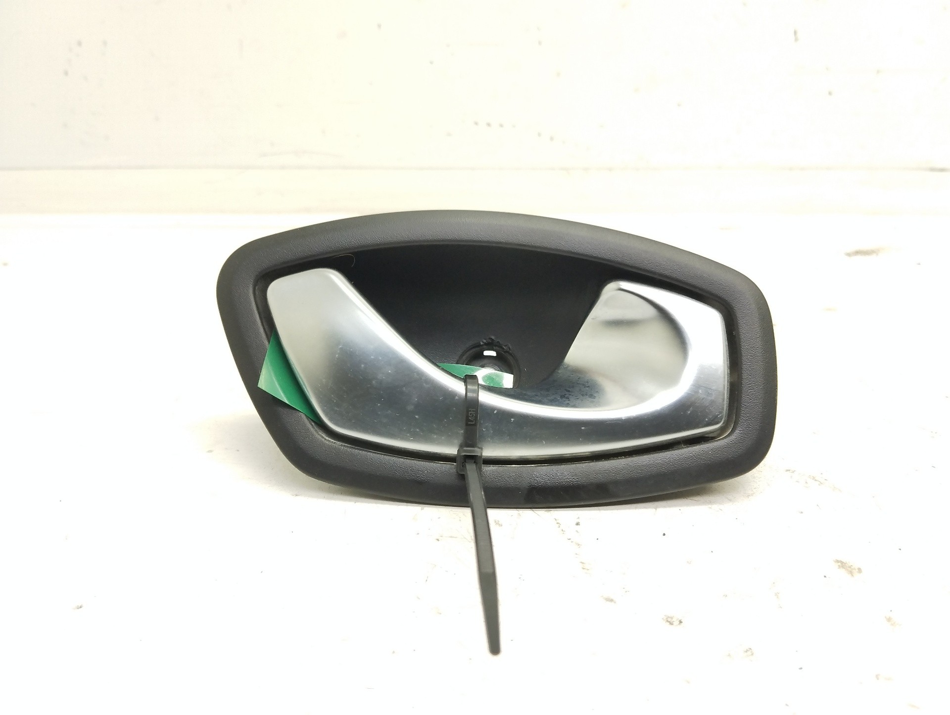Recambio de maneta interior trasera derecha para renault captur 1.5 dci diesel fap referencia OEM IAM 806700005R  