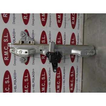 ELEVALUNAS TRASERO DERECHO 827004EA0A 