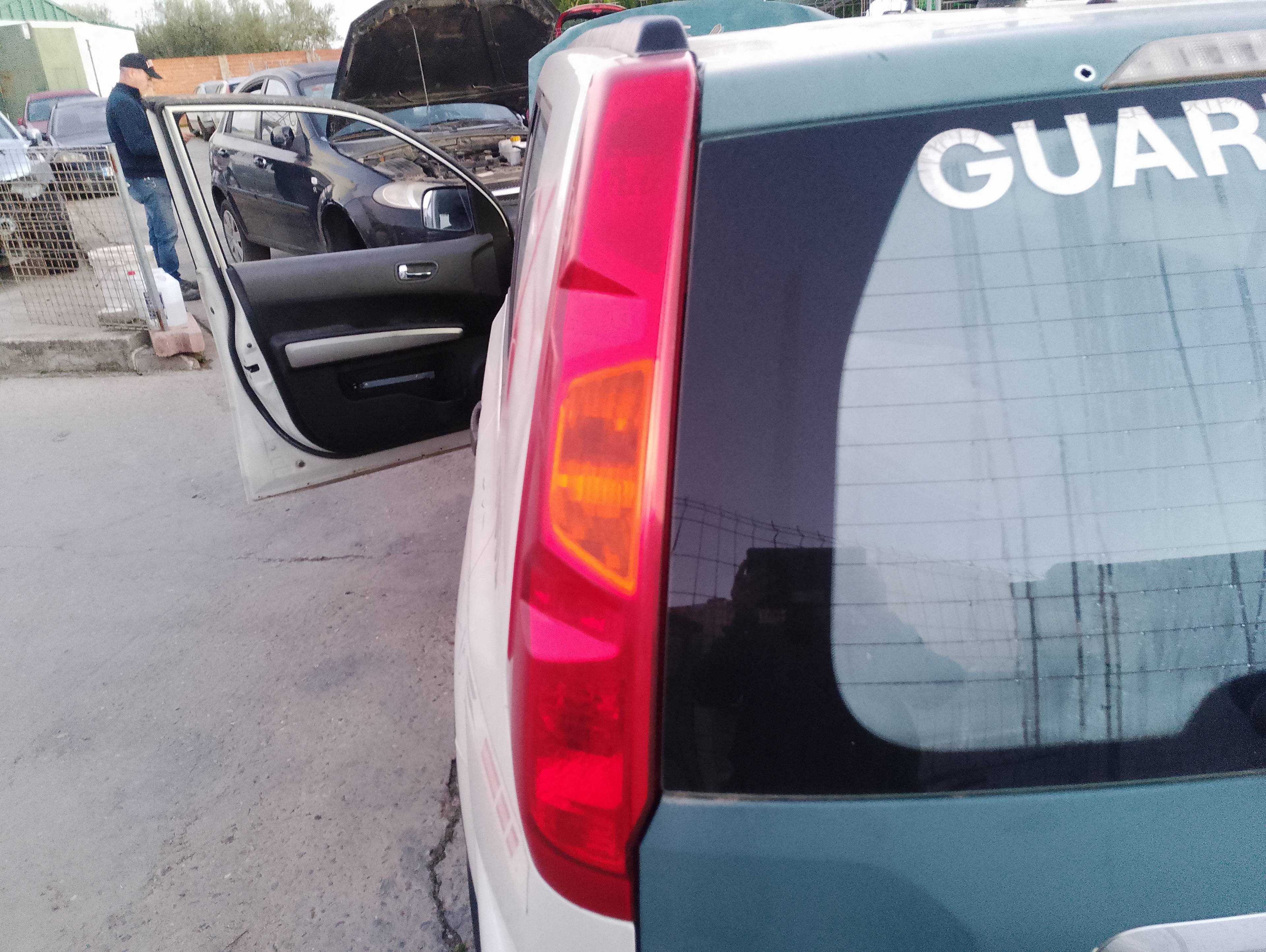 Recambio de piloto trasero izquierdo para nissan x-trail (t30) referencia OEM IAM   