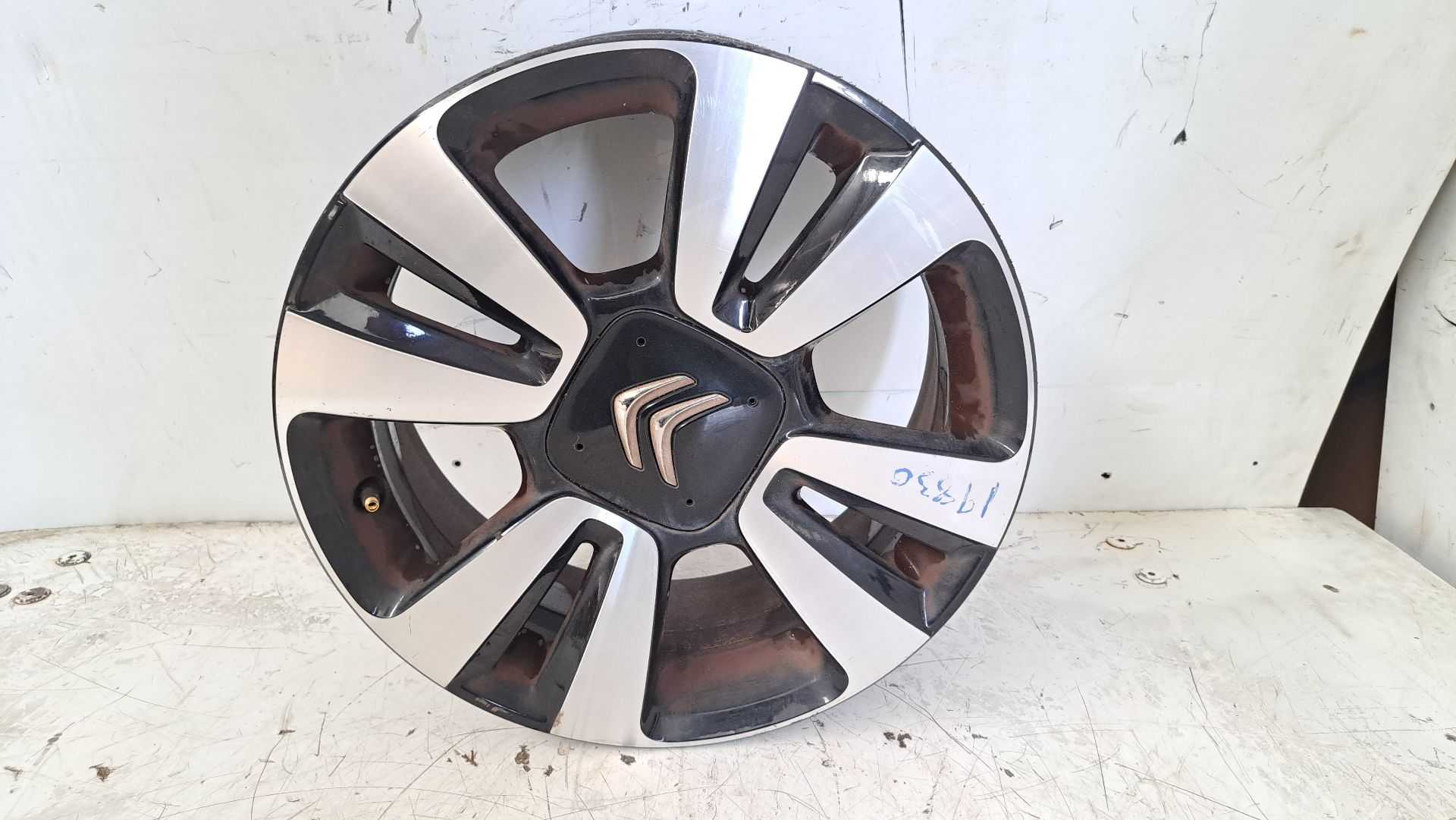 Recambio de llanta para citroën c3 c-series referencia OEM IAM r16 9813075077 