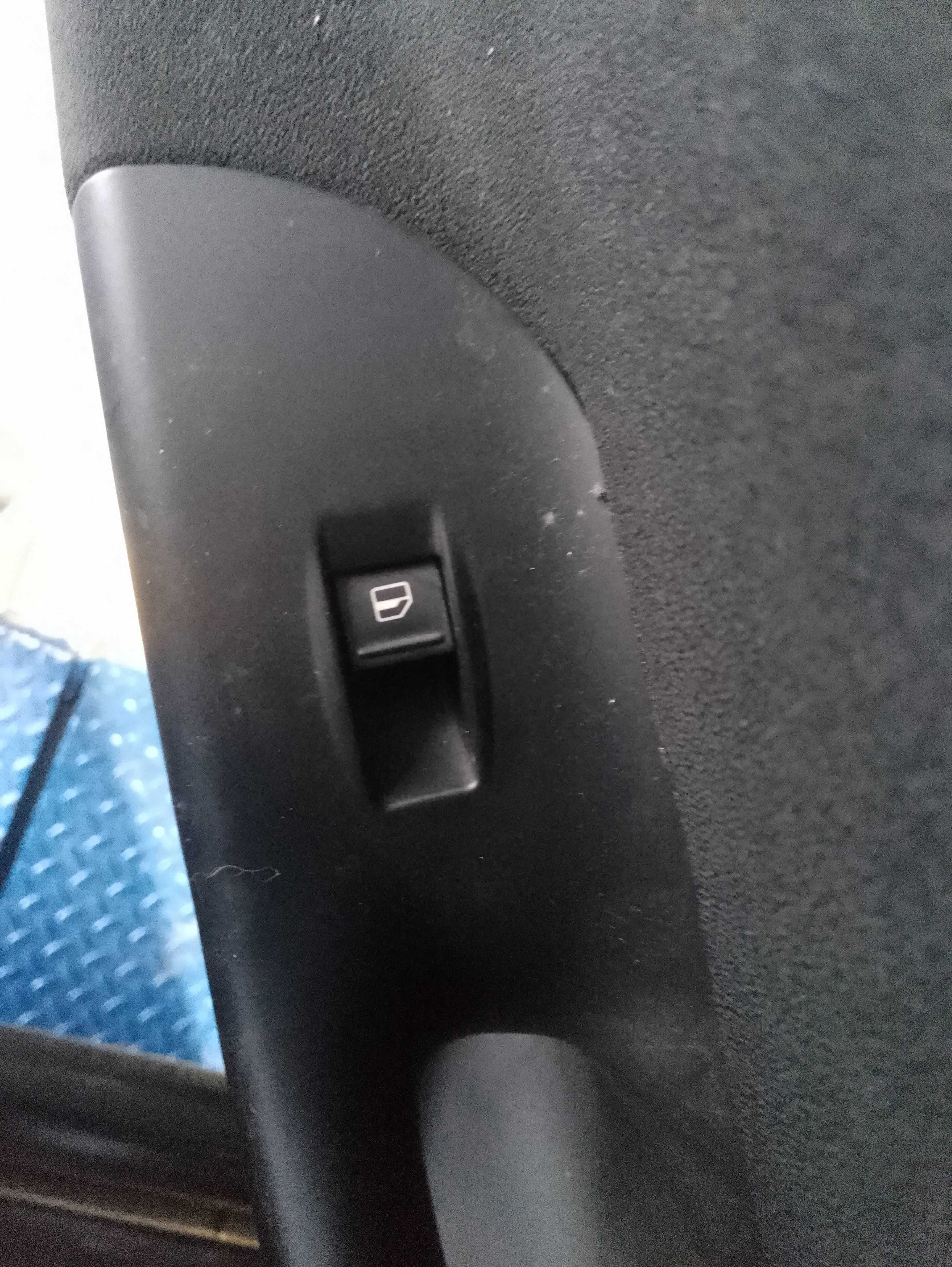 Recambio de mando elevalunas trasero izquierdo para volkswagen passat berlina (3c2) advance referencia OEM IAM   