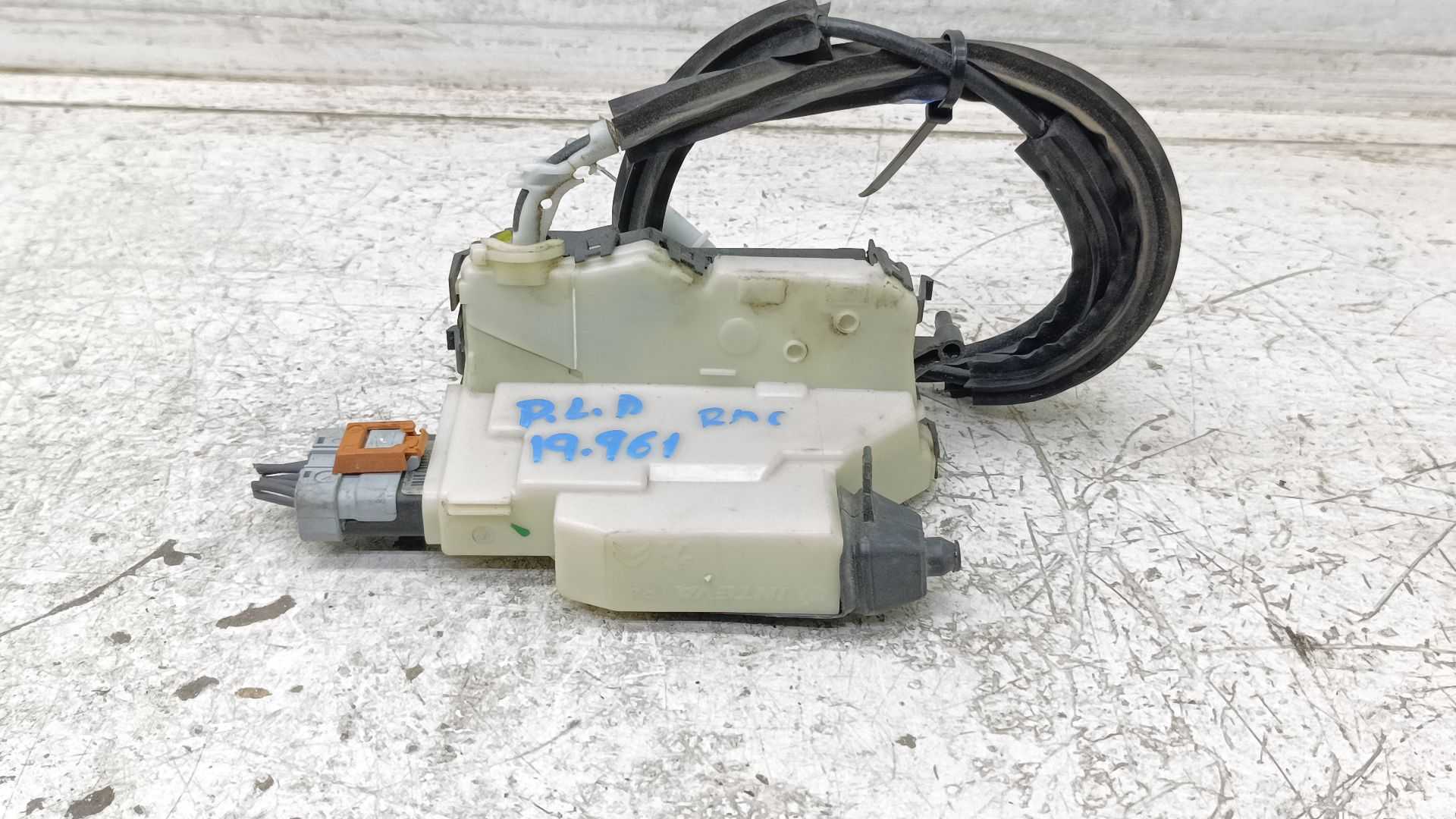 Recambio de cerradura puerta lateral derecha para opel combo furgoneta/monovolumen (k9) 1.5 d referencia OEM IAM   