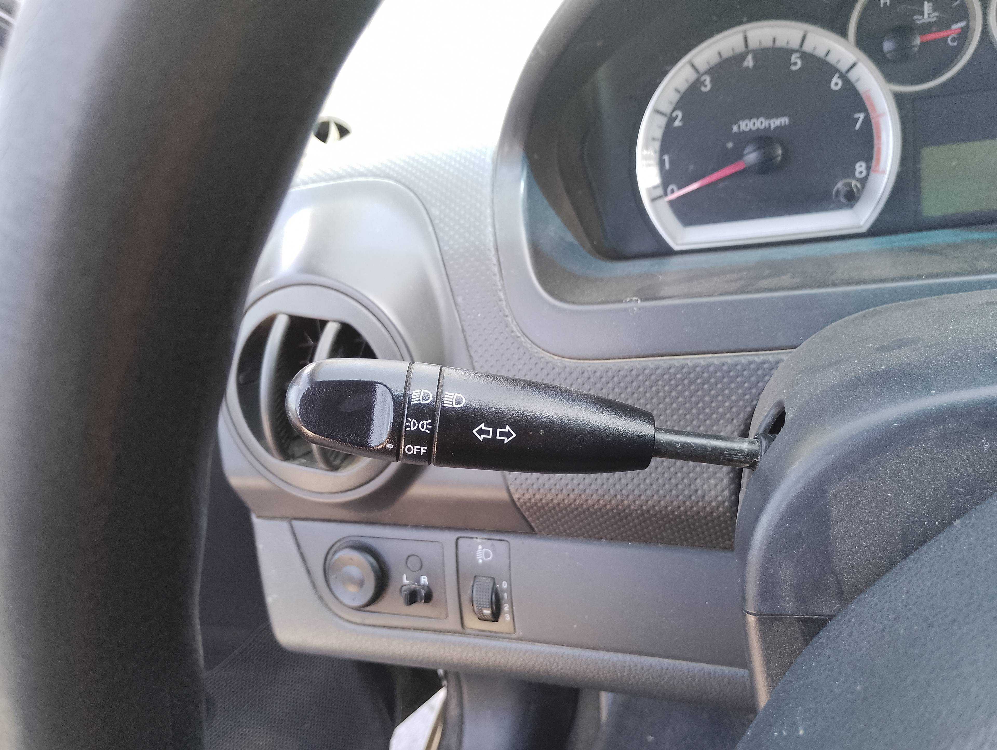 Recambio de mando luces para chevrolet aveo referencia OEM IAM   