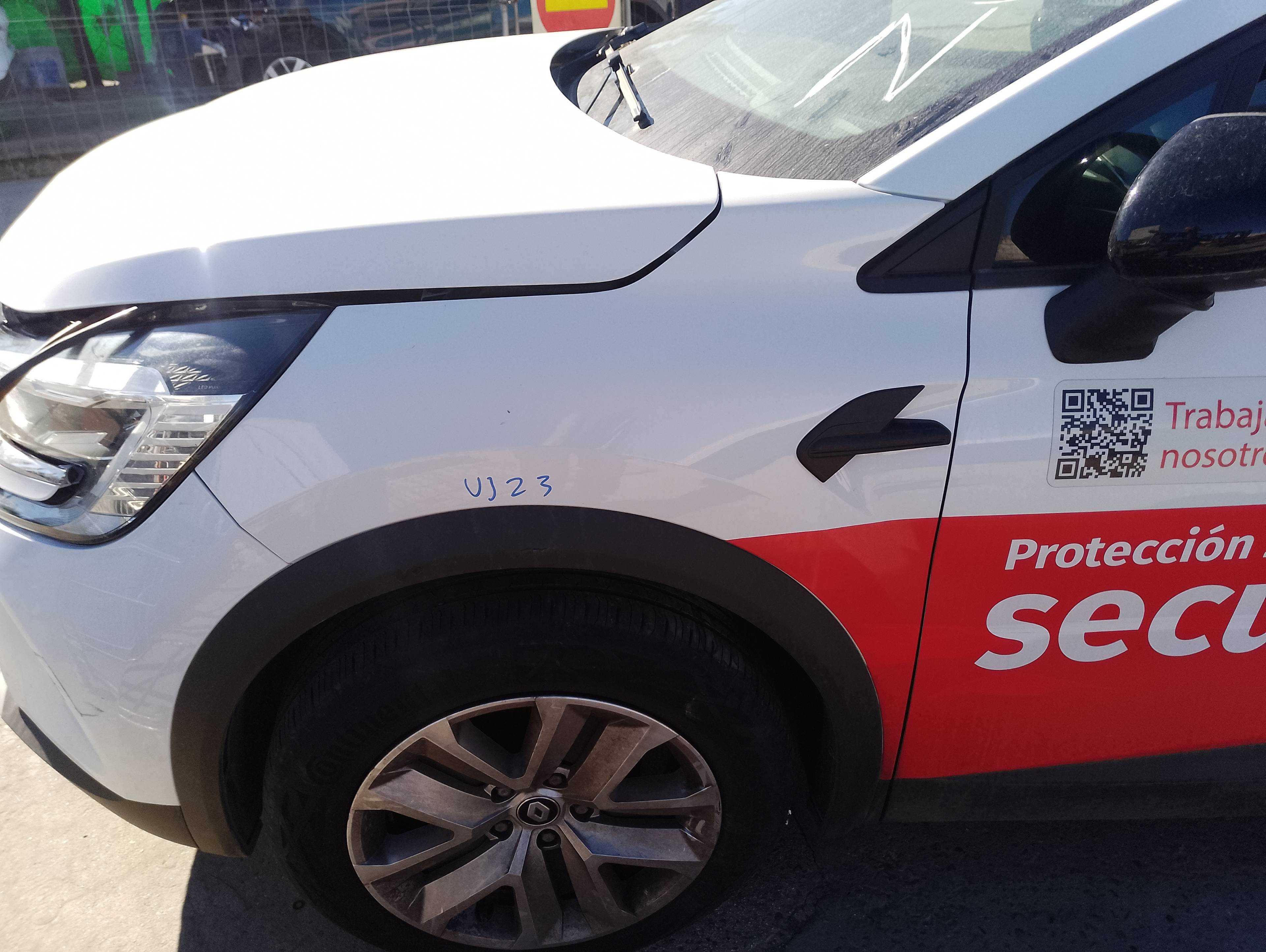 Recambio de aleta delantera izquierda para renault captur ii equilibre referencia OEM IAM   