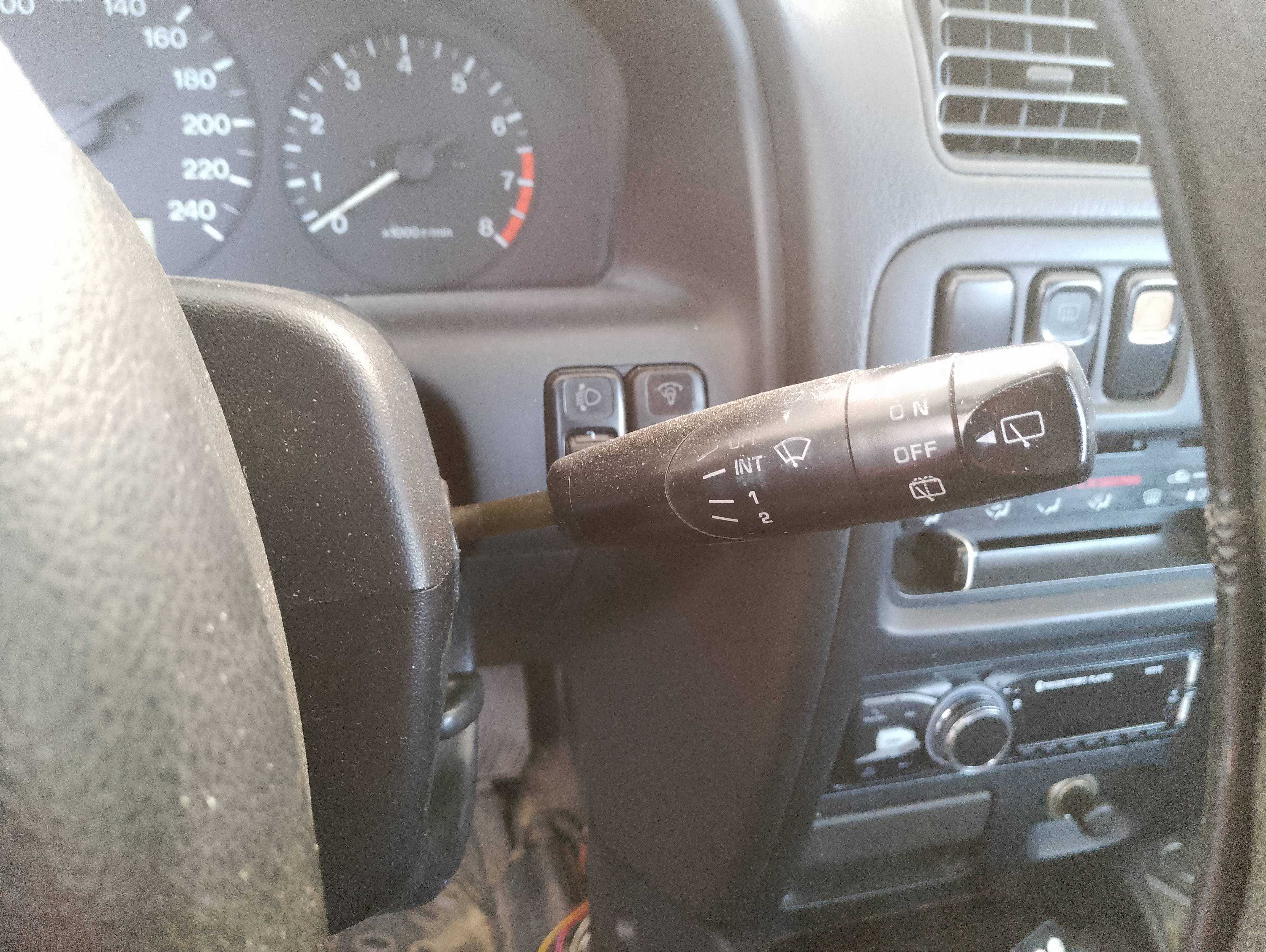 Recambio de mando limpia para mazda 323 berlina c/f/s (ba) 1.5 c referencia OEM IAM   