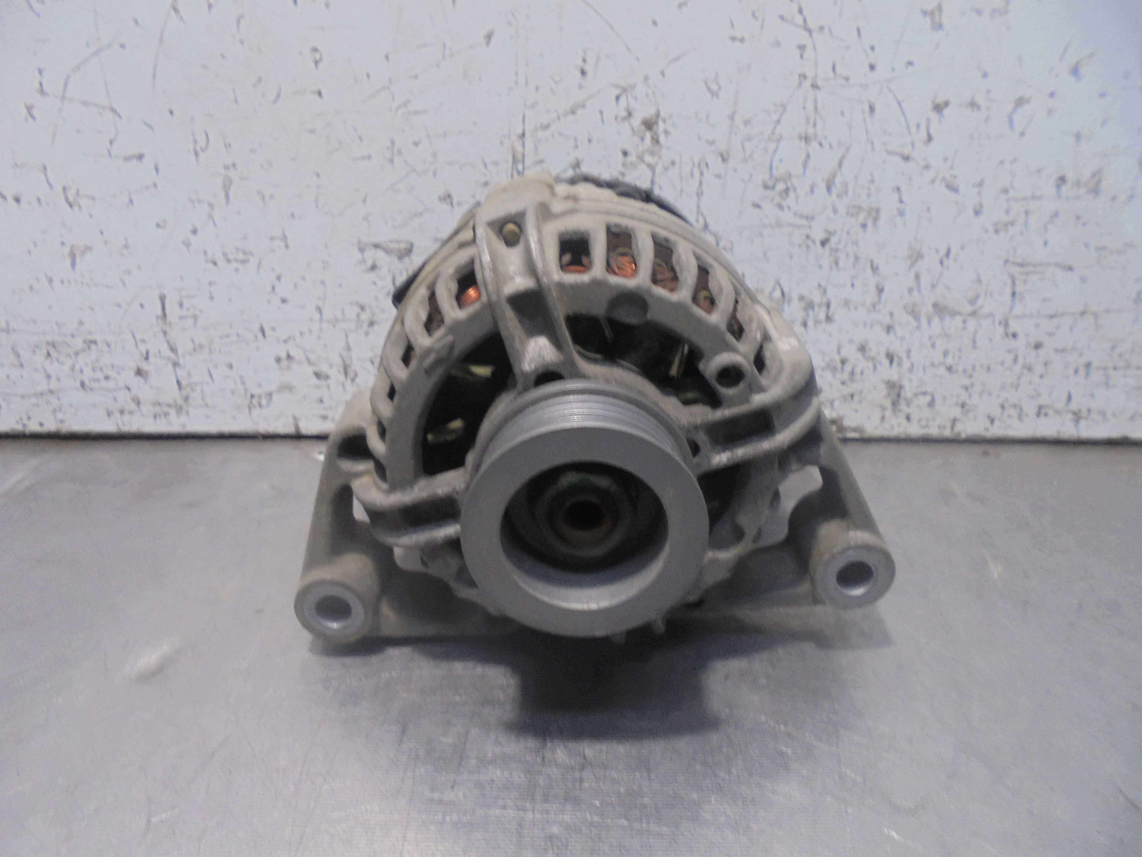 Recambio de alternador para opel agila básico referencia OEM IAM 24437119 BOSCH 