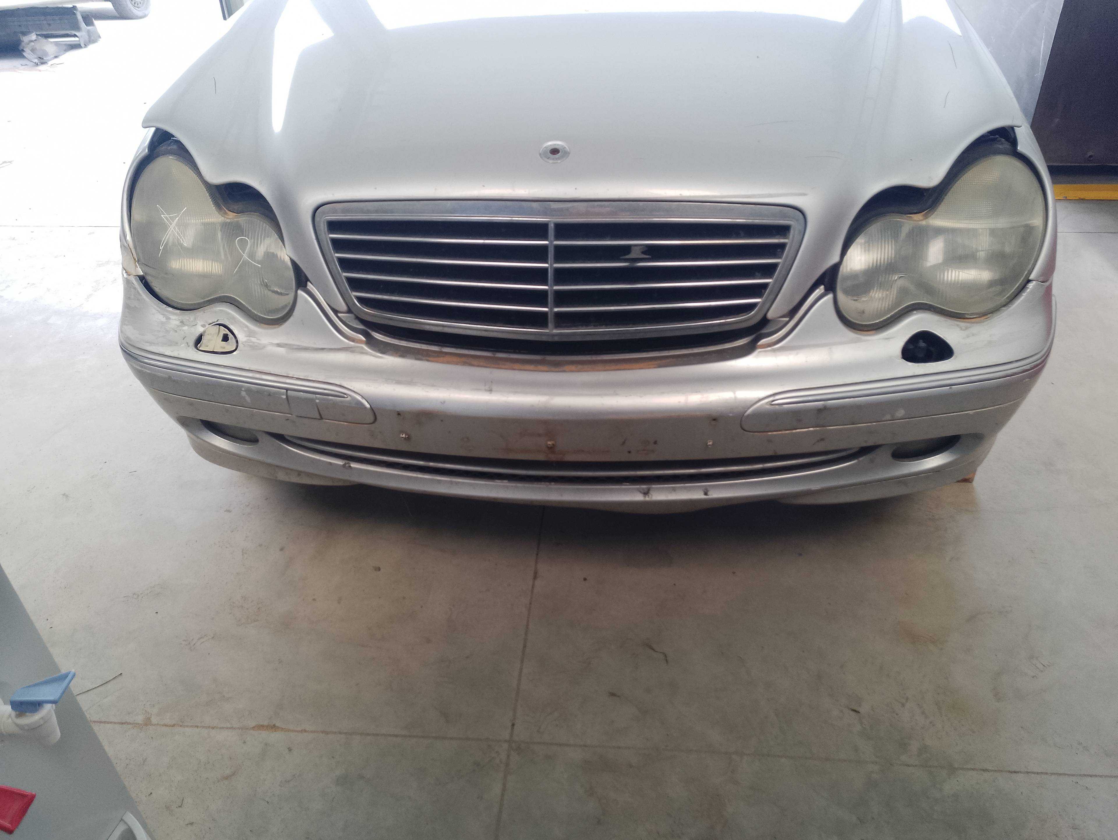 Recambio de paragolpes delantero para mercedes-benz clase c (w203) berlina 270 cdi (203.016) referencia OEM IAM   
