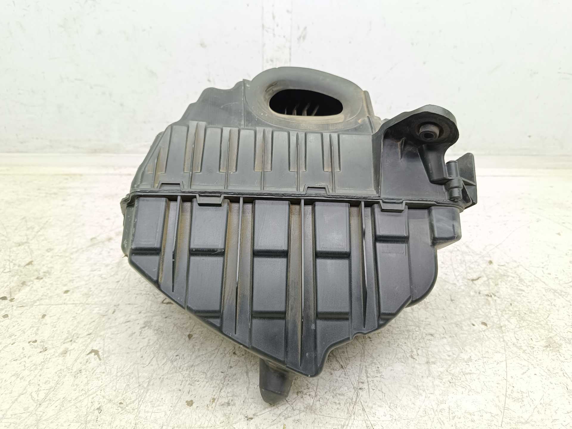 Recambio de caja filtro aire para renault scenic iii authentique referencia OEM IAM 8200947663 1032331S03 
