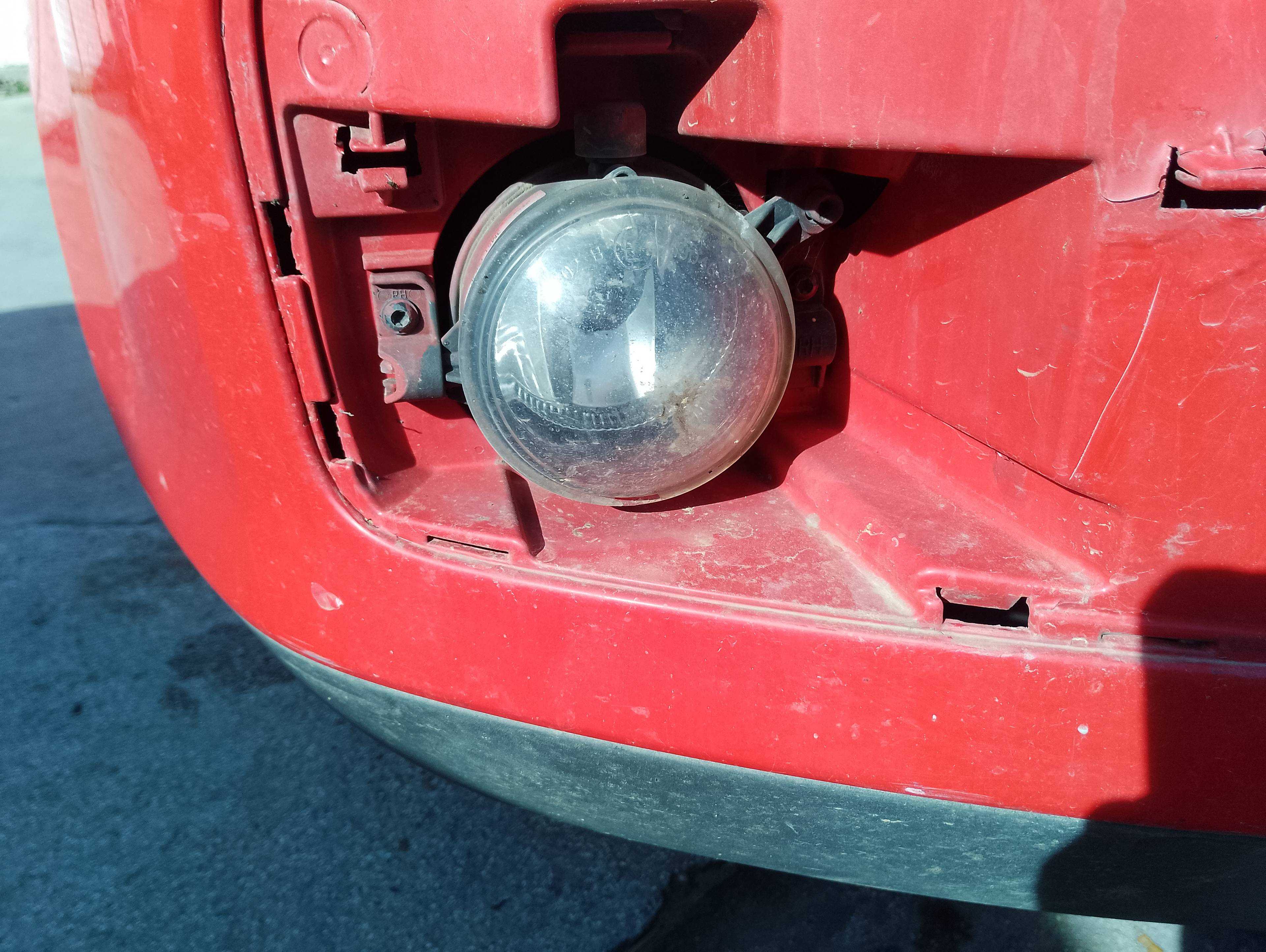 Recambio de faro antiniebla derecho para ford focus berlina (cap) ambiente (d) referencia OEM IAM   