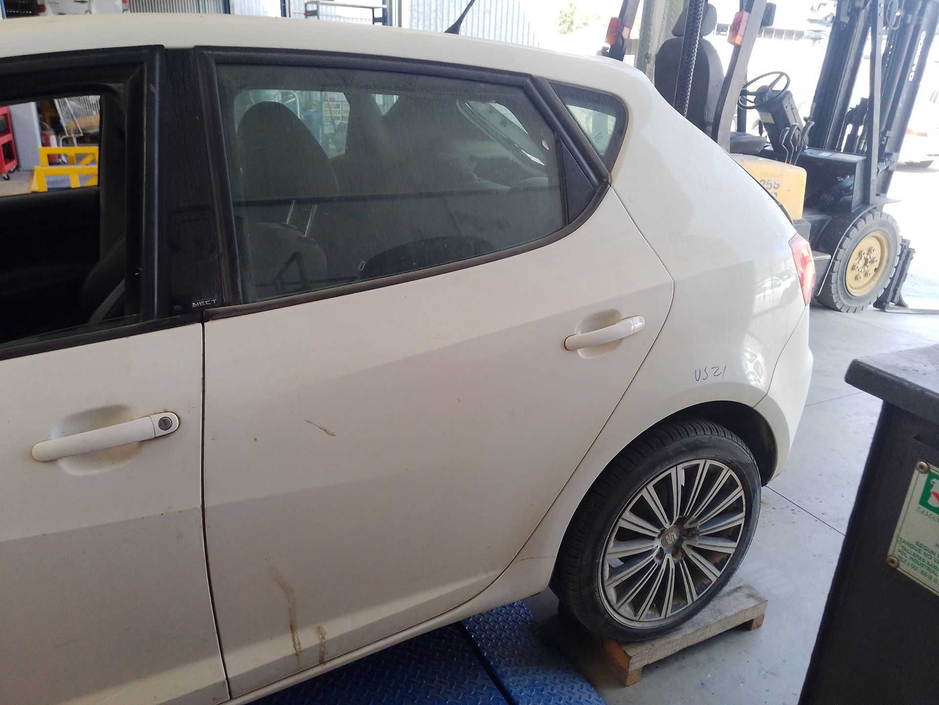 Recambio de puerta trasera izquierda para seat ibiza iv (6j5, 6p1) 1.0 referencia OEM IAM 6J4833055  